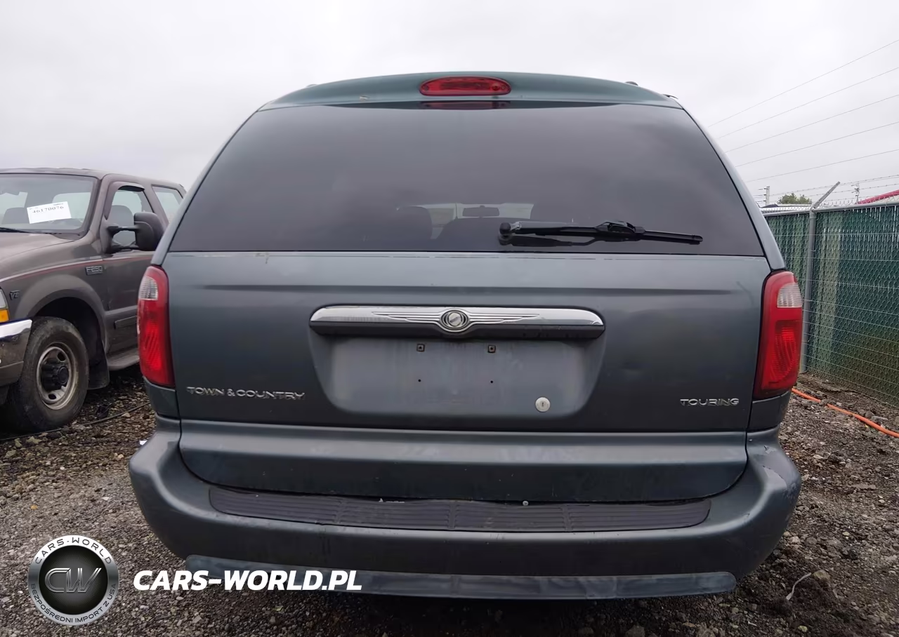 2005 Chrysler Town & Country Touring VIN:2C4GP54L35R259039 - 16