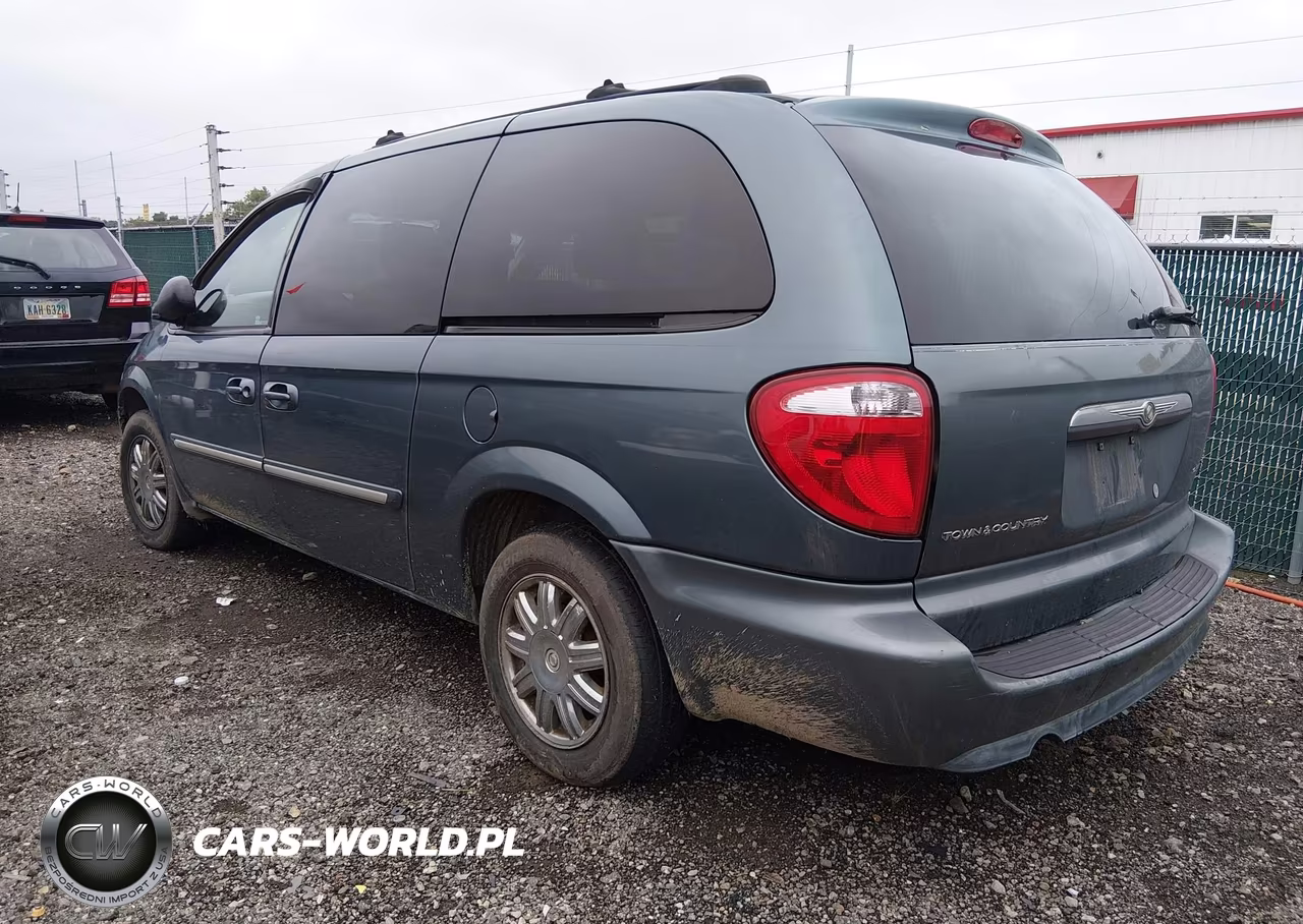 2005 Chrysler Town & Country Touring VIN:2C4GP54L35R259039 - 3