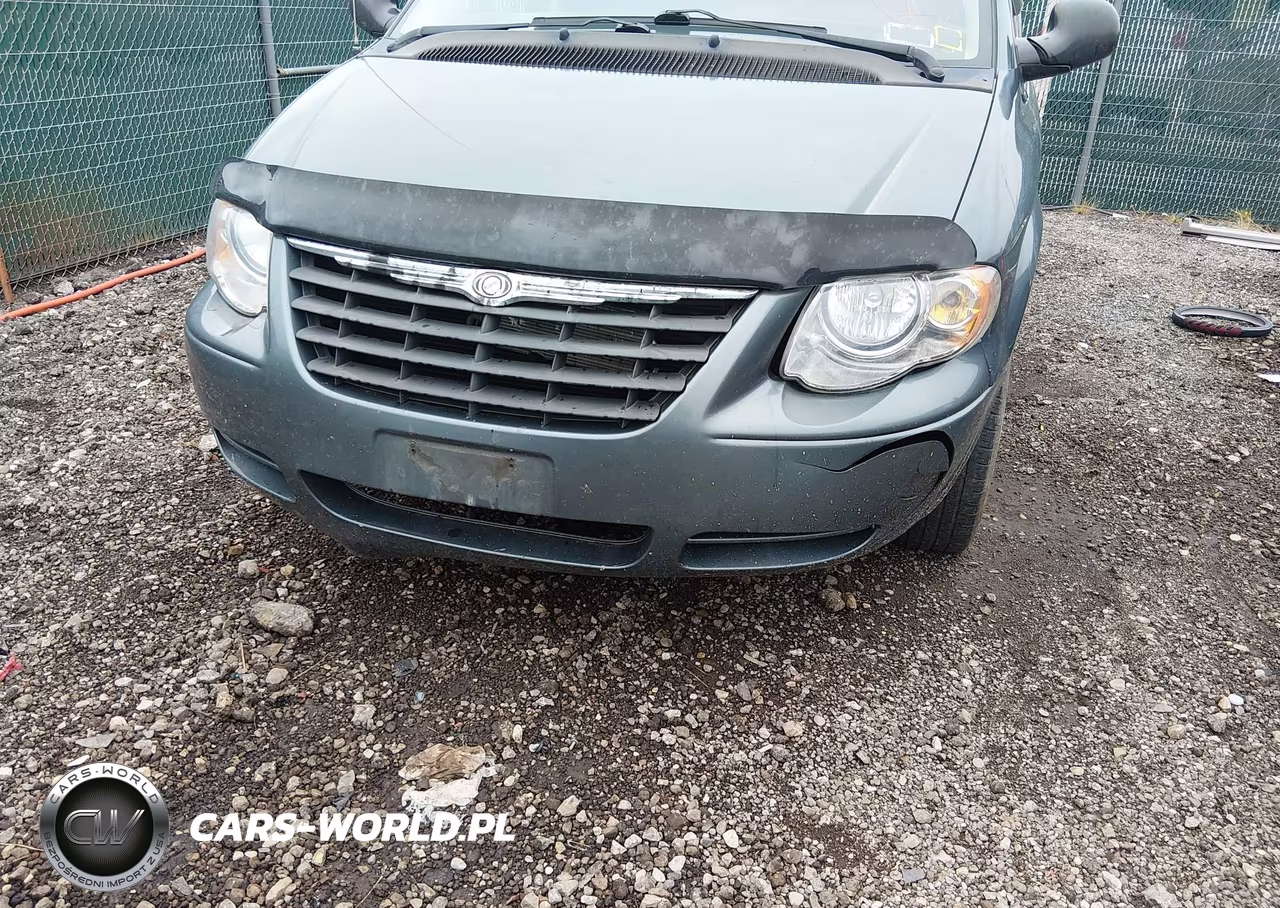 2005 Chrysler Town & Country Touring VIN:2C4GP54L35R259039 - 6