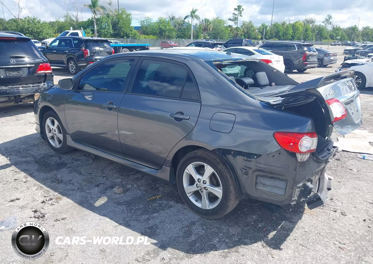 2011 Toyota Corolla S VIN:2T1BU4EE5BC570352 - 3