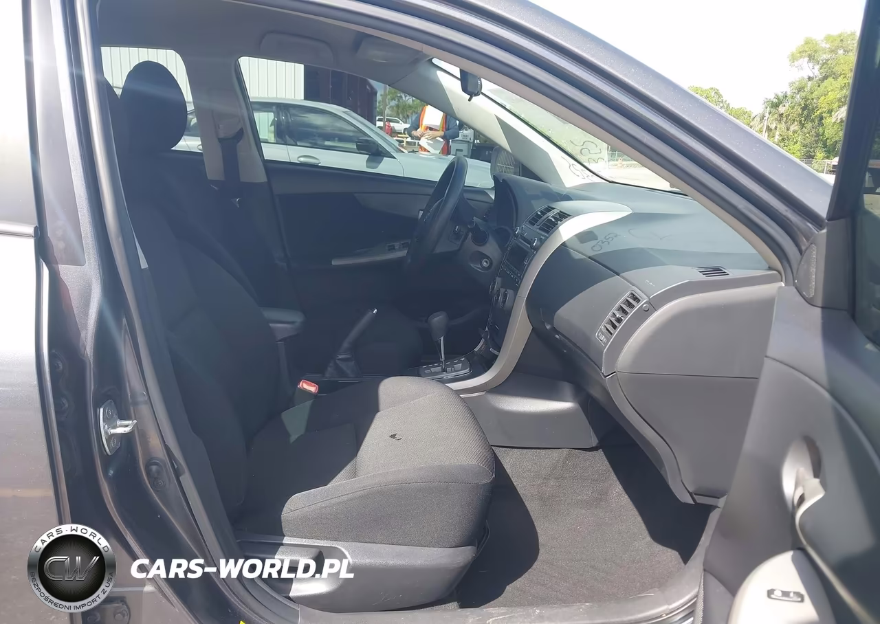 2011 Toyota Corolla S VIN:2T1BU4EE5BC570352 - 5