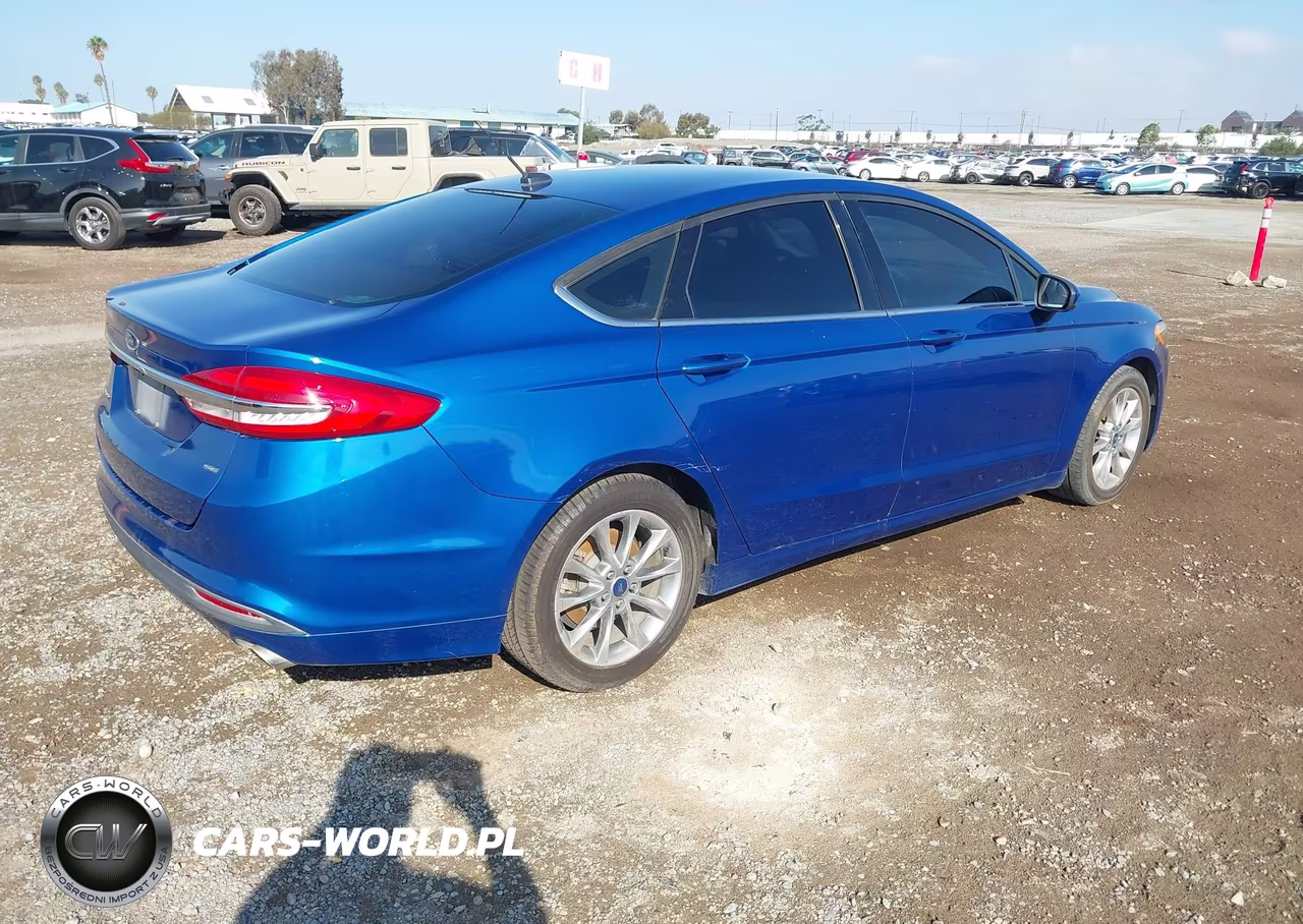 2017 Ford Fusion Se VIN:3FA6P0H72HR374957 - 4