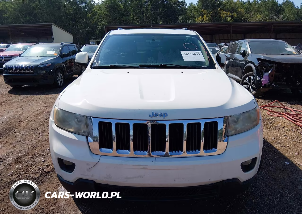 2011 Jeep Grand Cherokee Laredo VIN:1J4RS4GG5BC521240 - 13