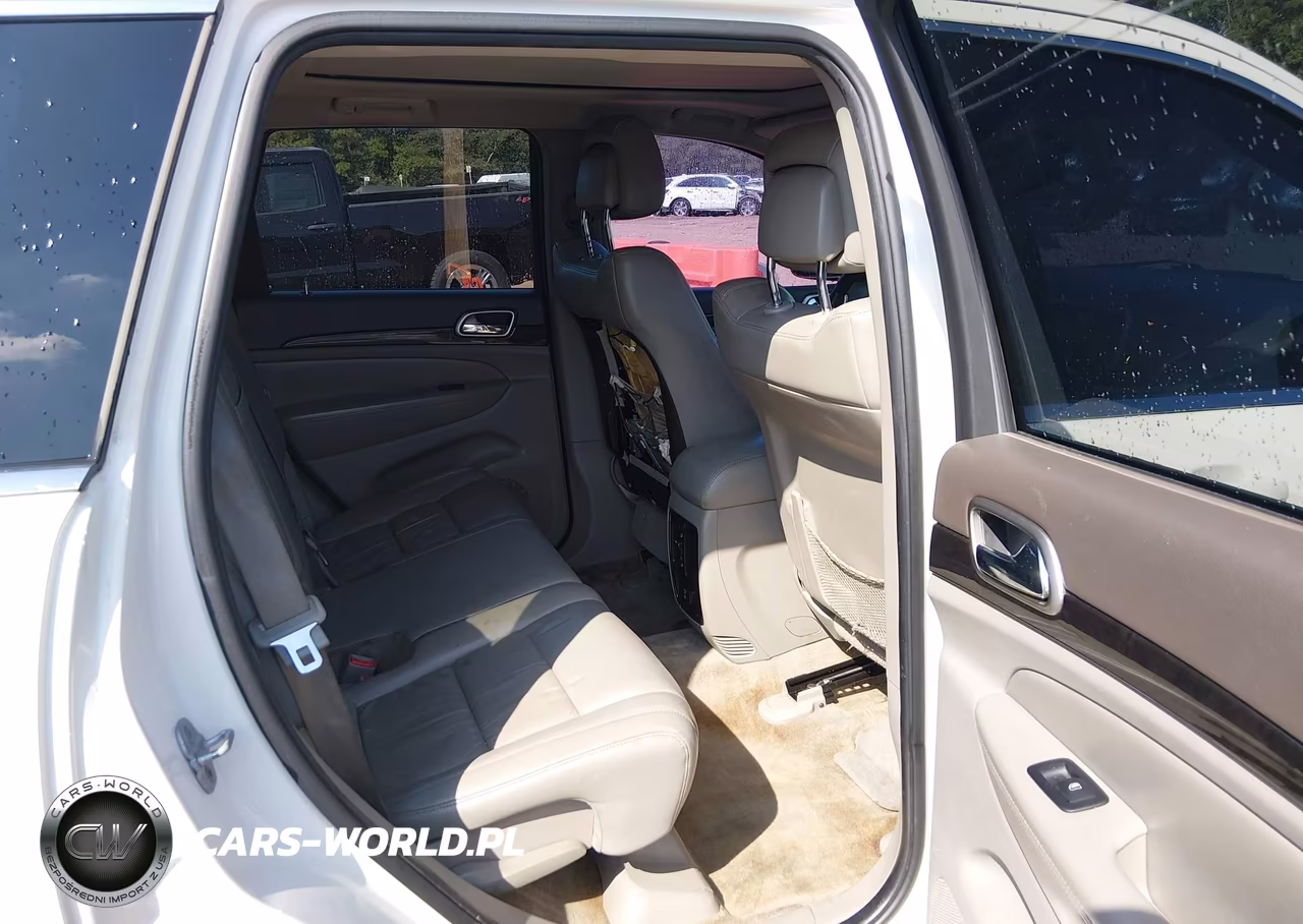 2011 Jeep Grand Cherokee Laredo VIN:1J4RS4GG5BC521240 - 8