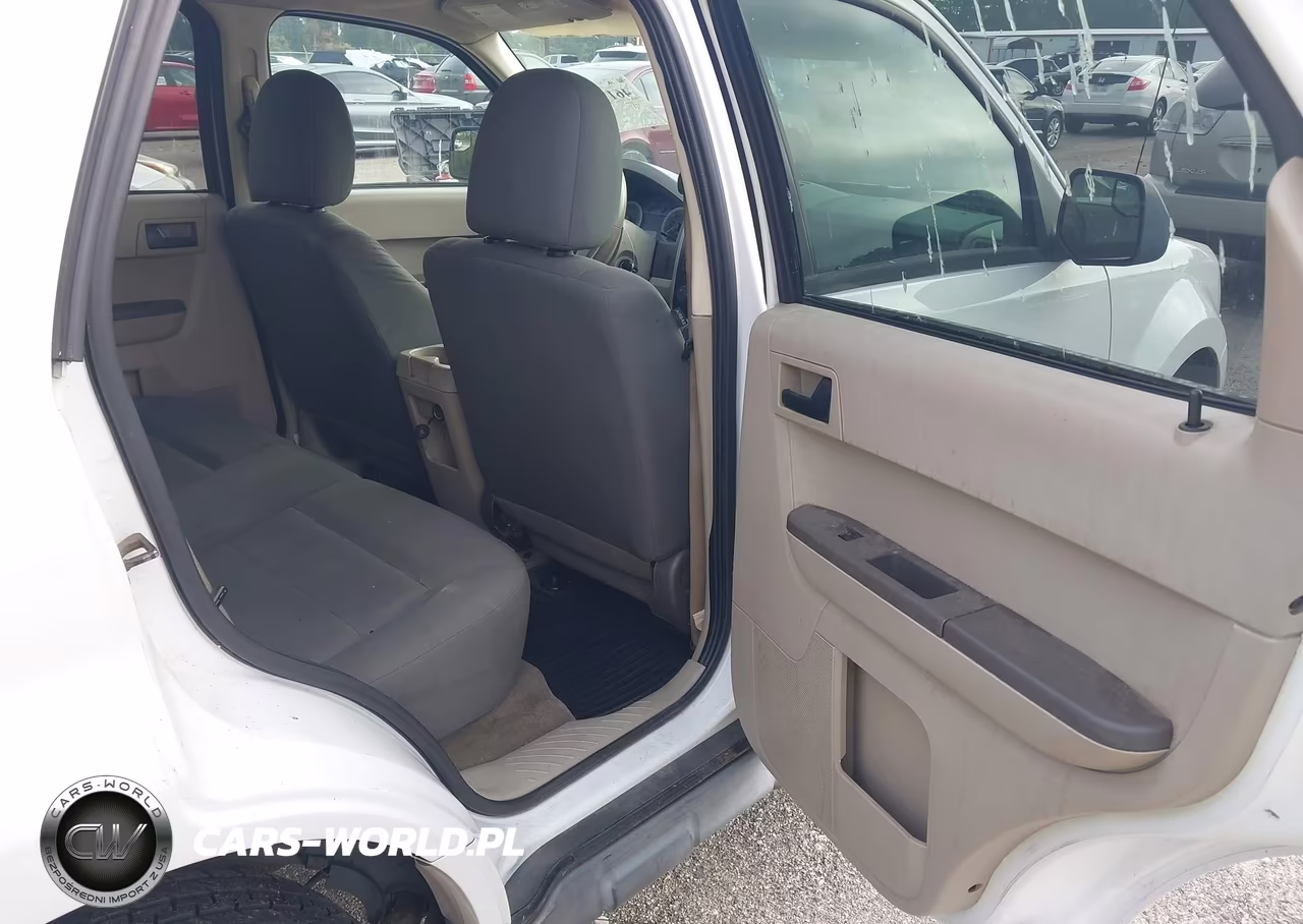 2010 Ford Escape Xls VIN:1FMCU0C76AKB00650 - 8