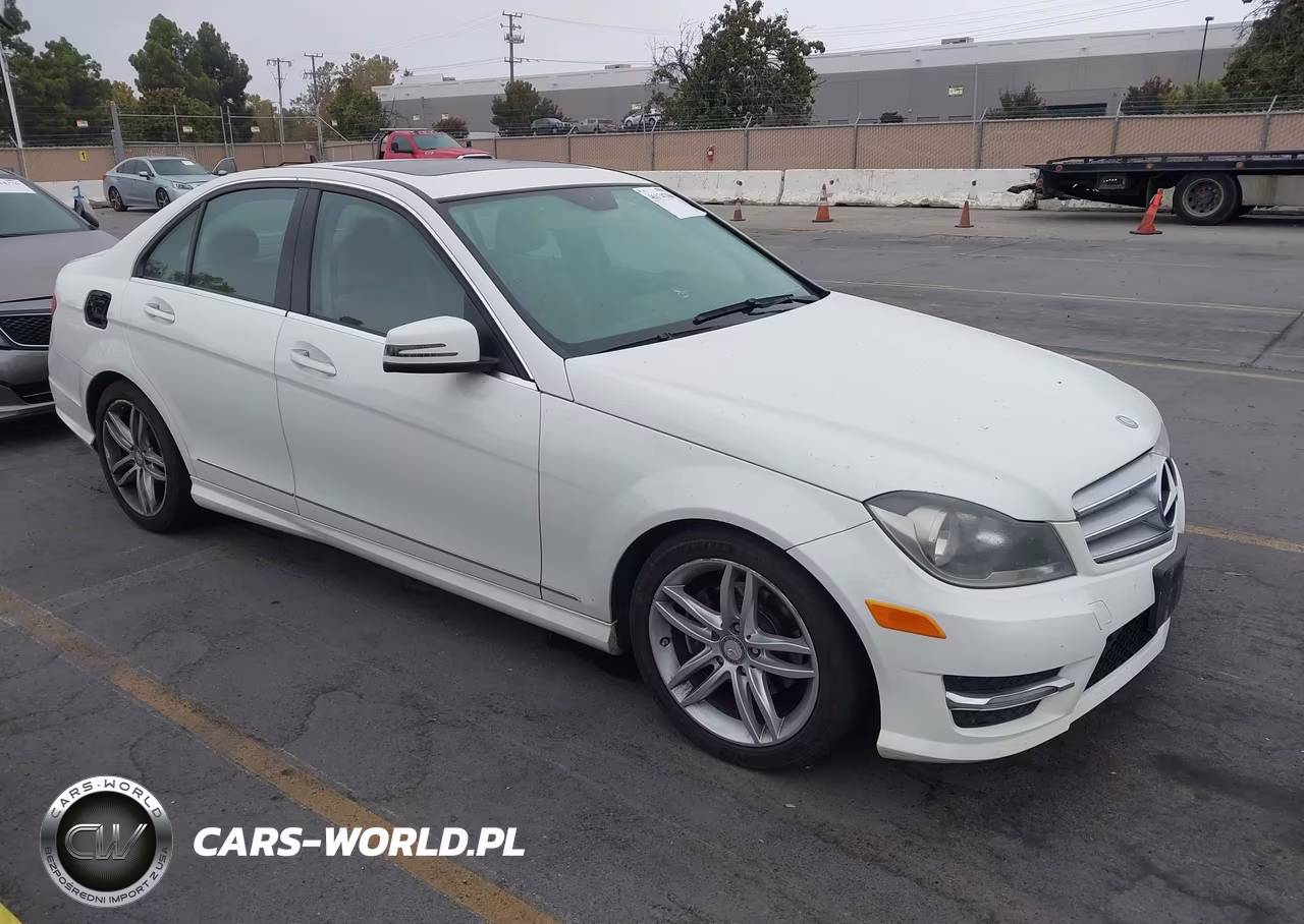 2012 Mercedes-Benz C 300 Sport 4Matic VIN:WDDGF8BB4CR230415 - 1