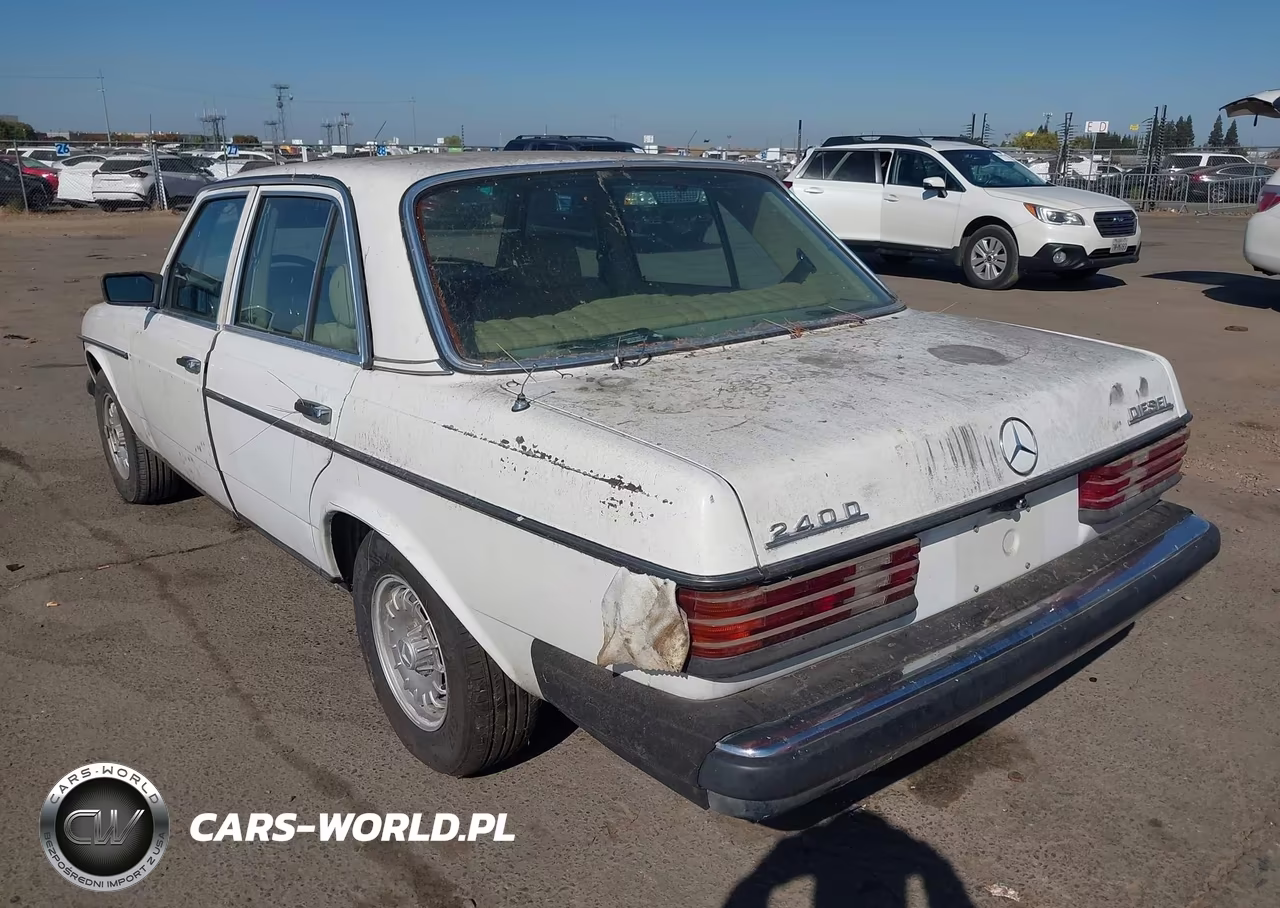 1982 Mercedes-Benz 240 D VIN:WDBAB23A5CB344543 - 3