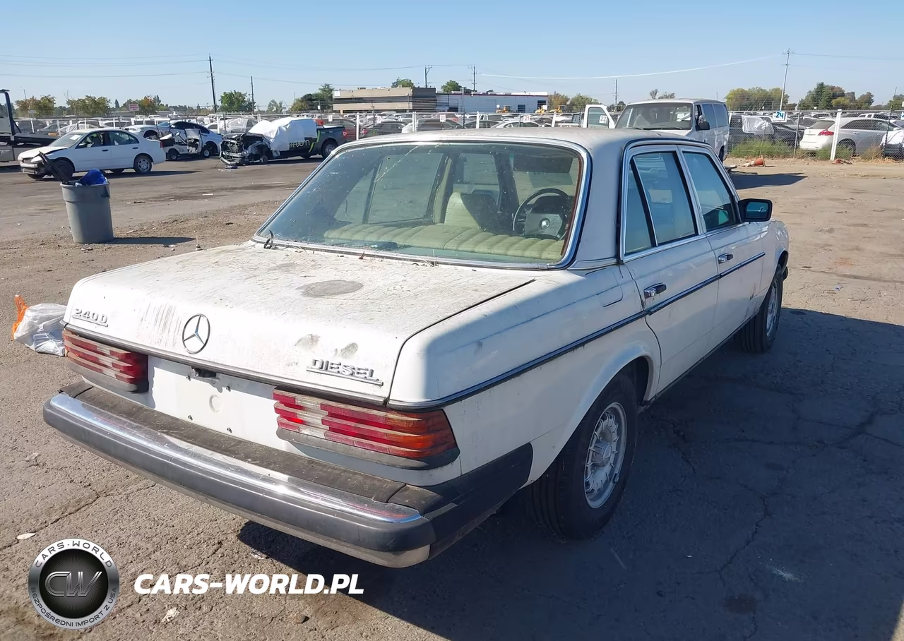 1982 Mercedes-Benz 240 D VIN:WDBAB23A5CB344543 - 4