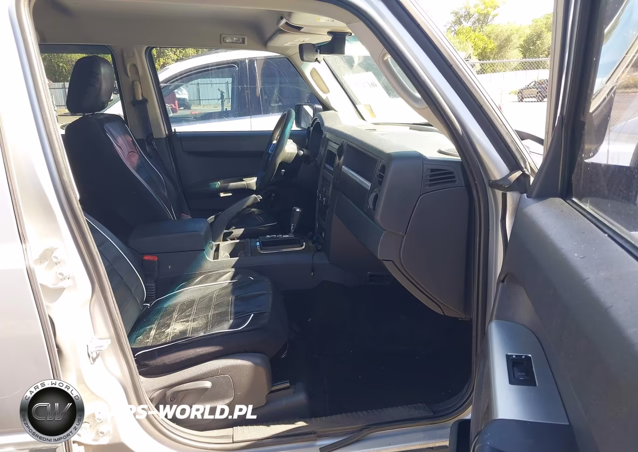 2008 Jeep Commander Sport VIN:1J8HH48K58C192544 - 5
