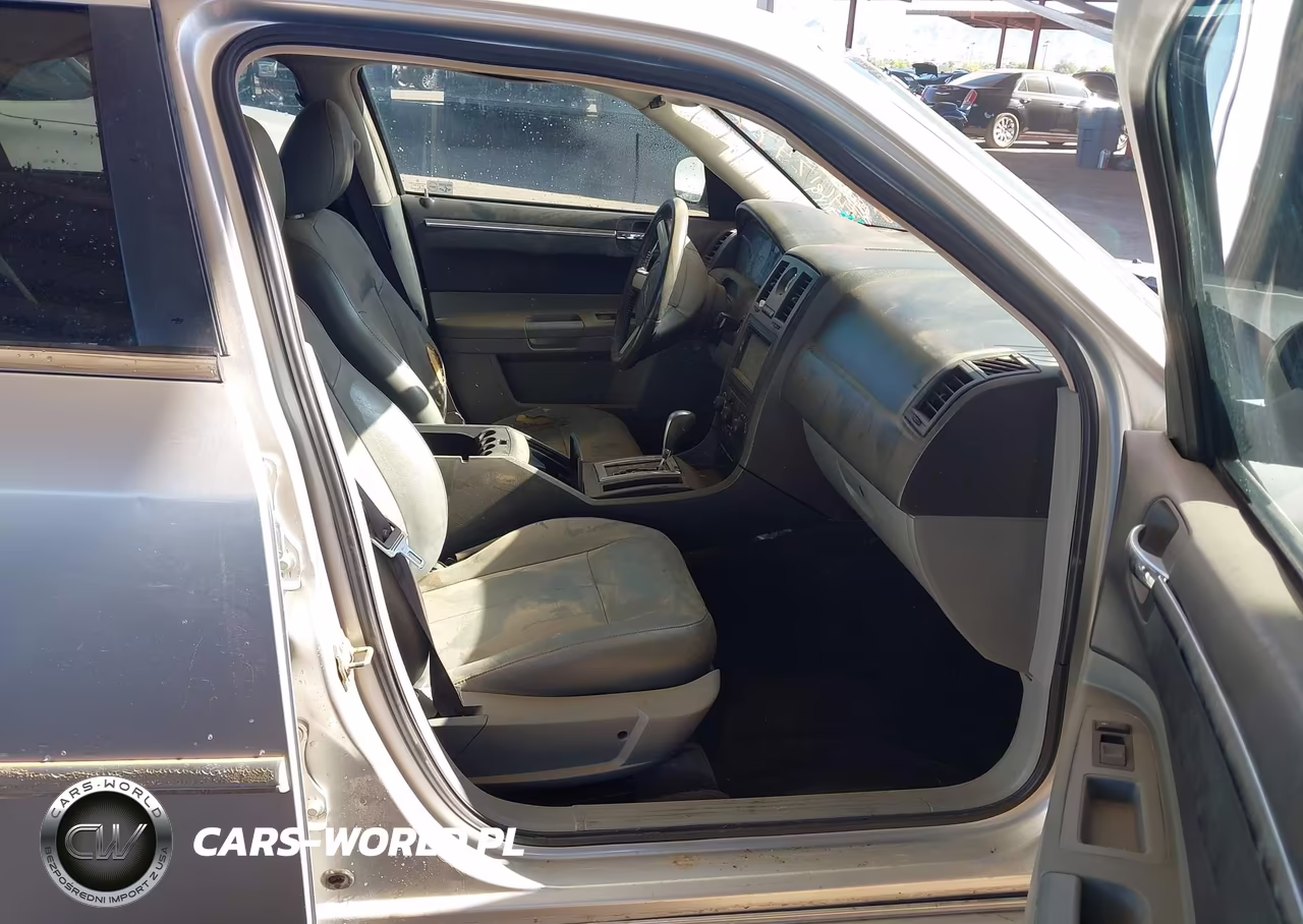 2005 Chrysler 300 Touring VIN:2C3JA53G85H597347 - 5