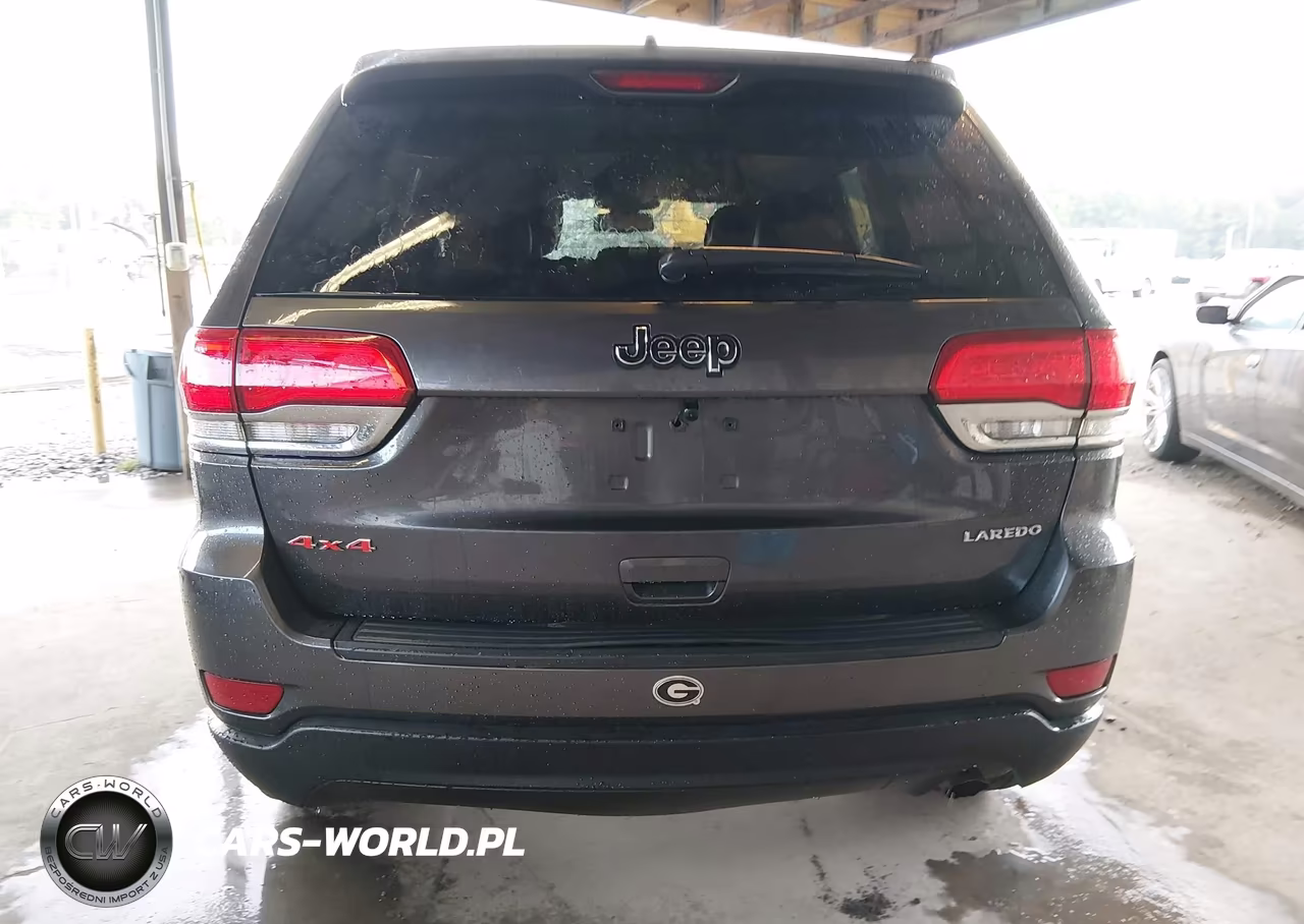 2015 Jeep Grand Cherokee Laredo VIN:1C4RJFAGXFC942745 - 16