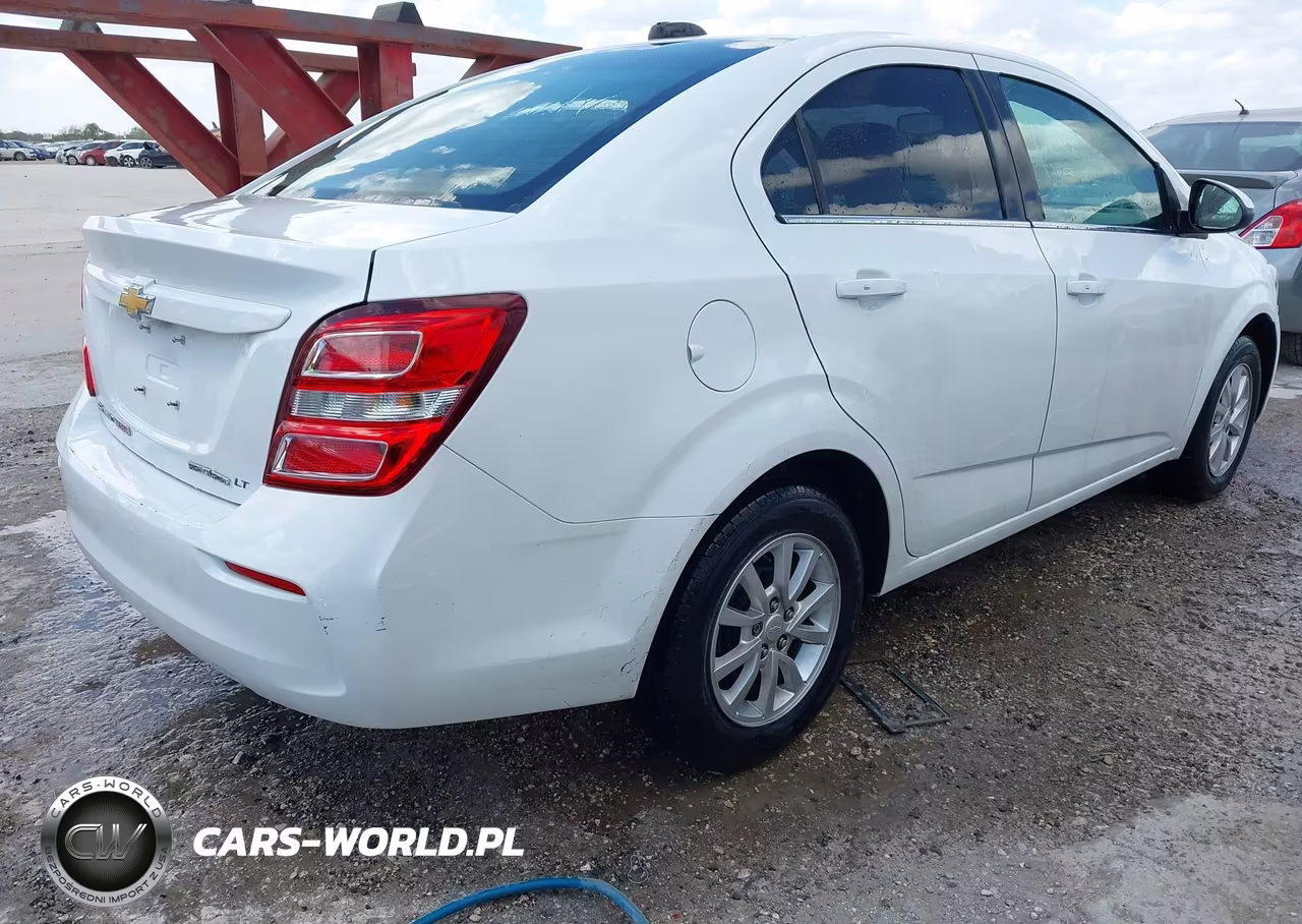 2018 Chevrolet Sonic Lt Auto VIN:1G1JD5SB6J4107366 - 4