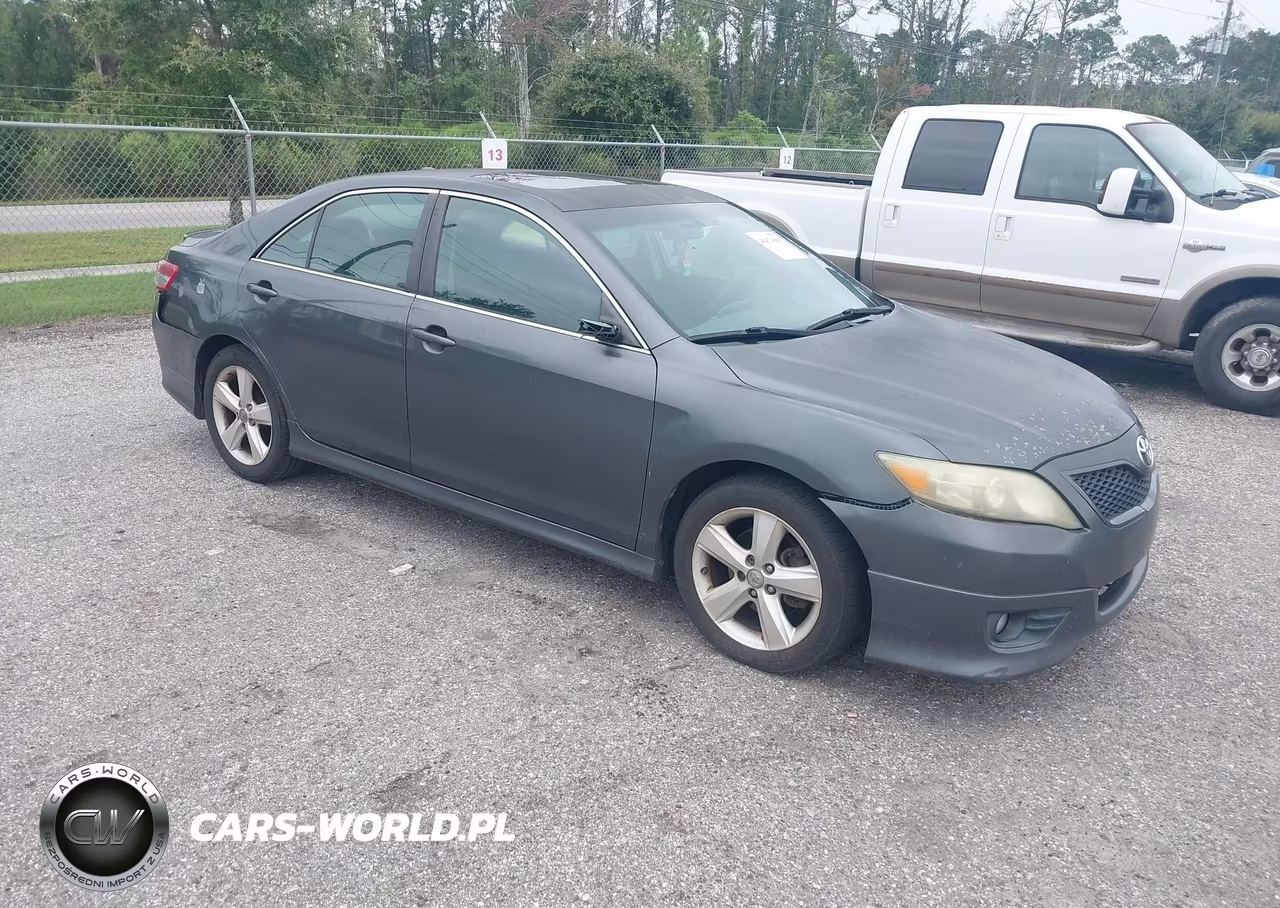 2011 Toyota Camry Se – zdjęcie 1 z 15