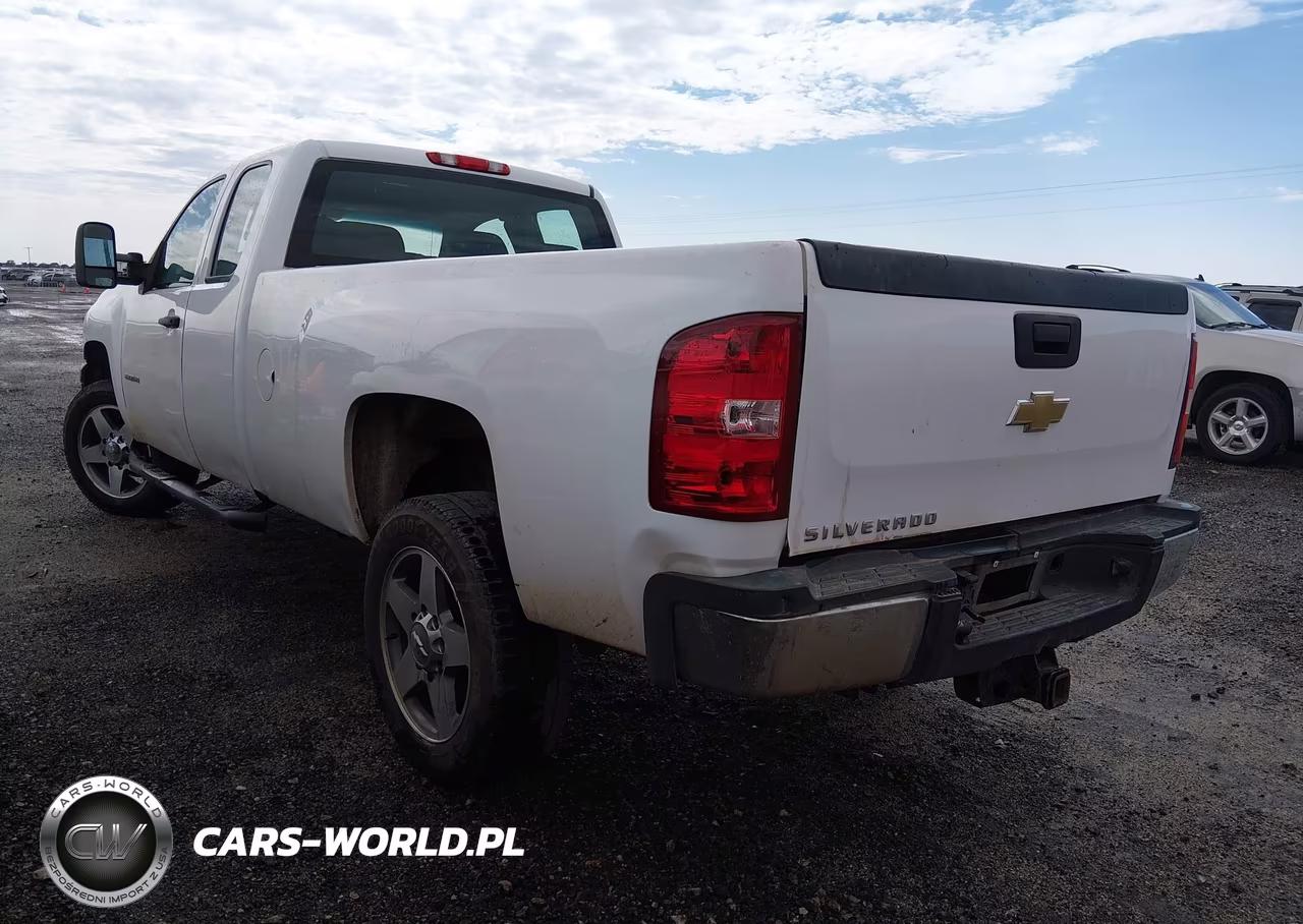 2011 Chevrolet Silverado 2500Hd Work Truck VIN:1GC2CVCG2BZ363047 - 3