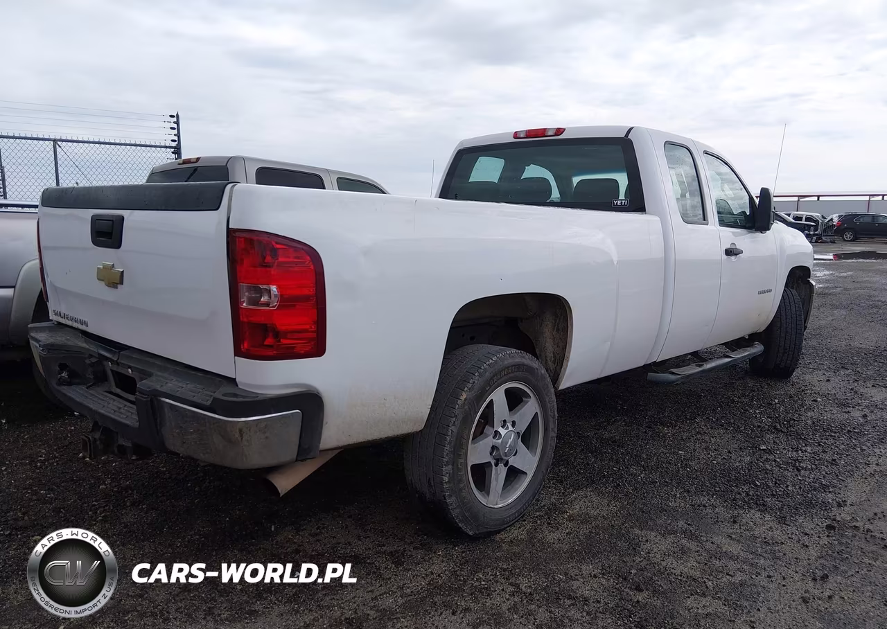 2011 Chevrolet Silverado 2500Hd Work Truck VIN:1GC2CVCG2BZ363047 - 4
