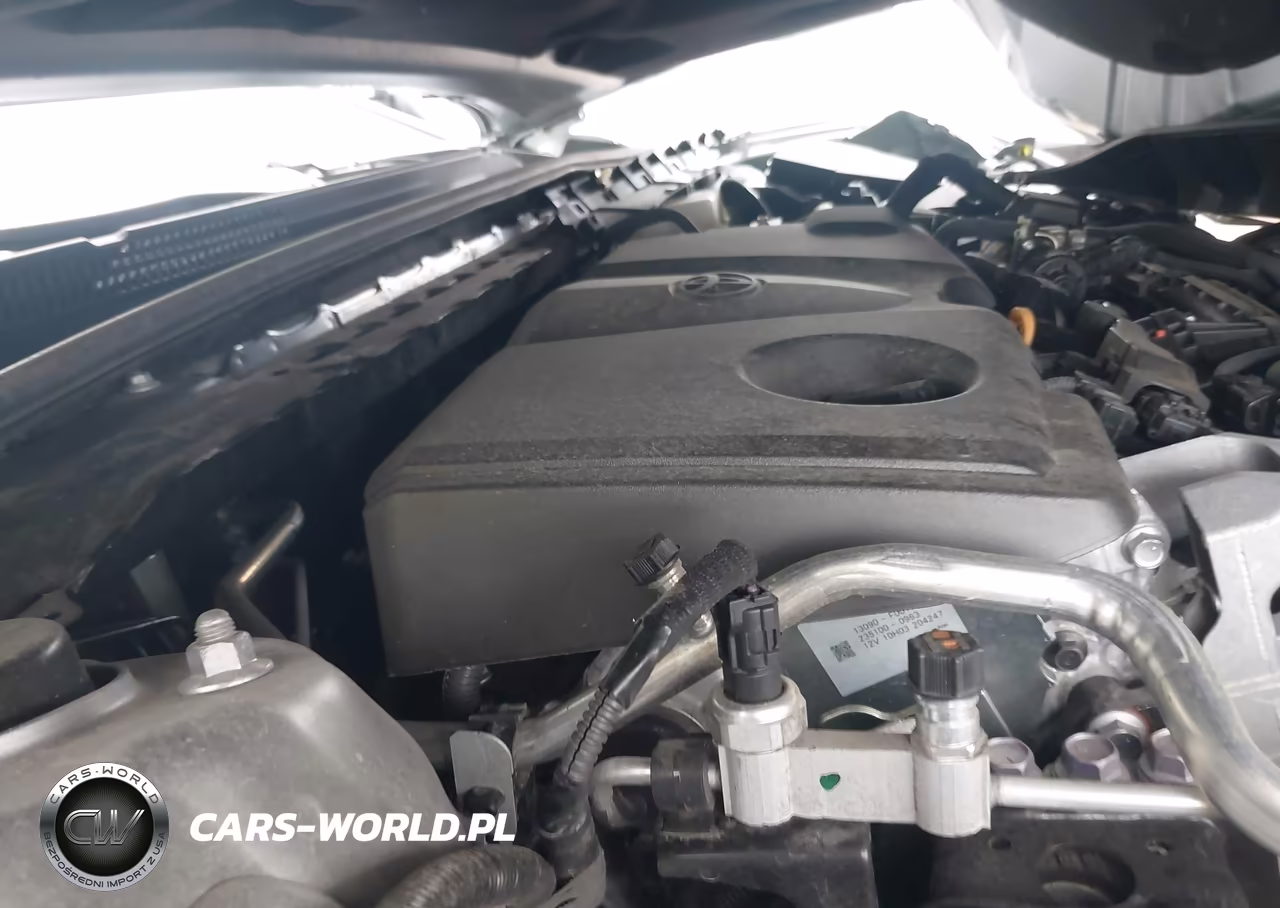 2025 Toyota Camry Le VIN:4T1DAACK6SU103223 - 10