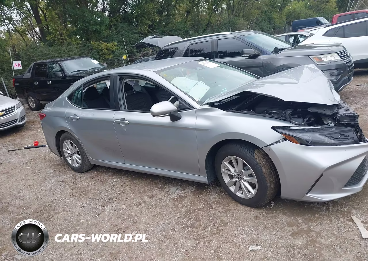2025 Toyota Camry Le VIN:4T1DAACK6SU103223 - 13