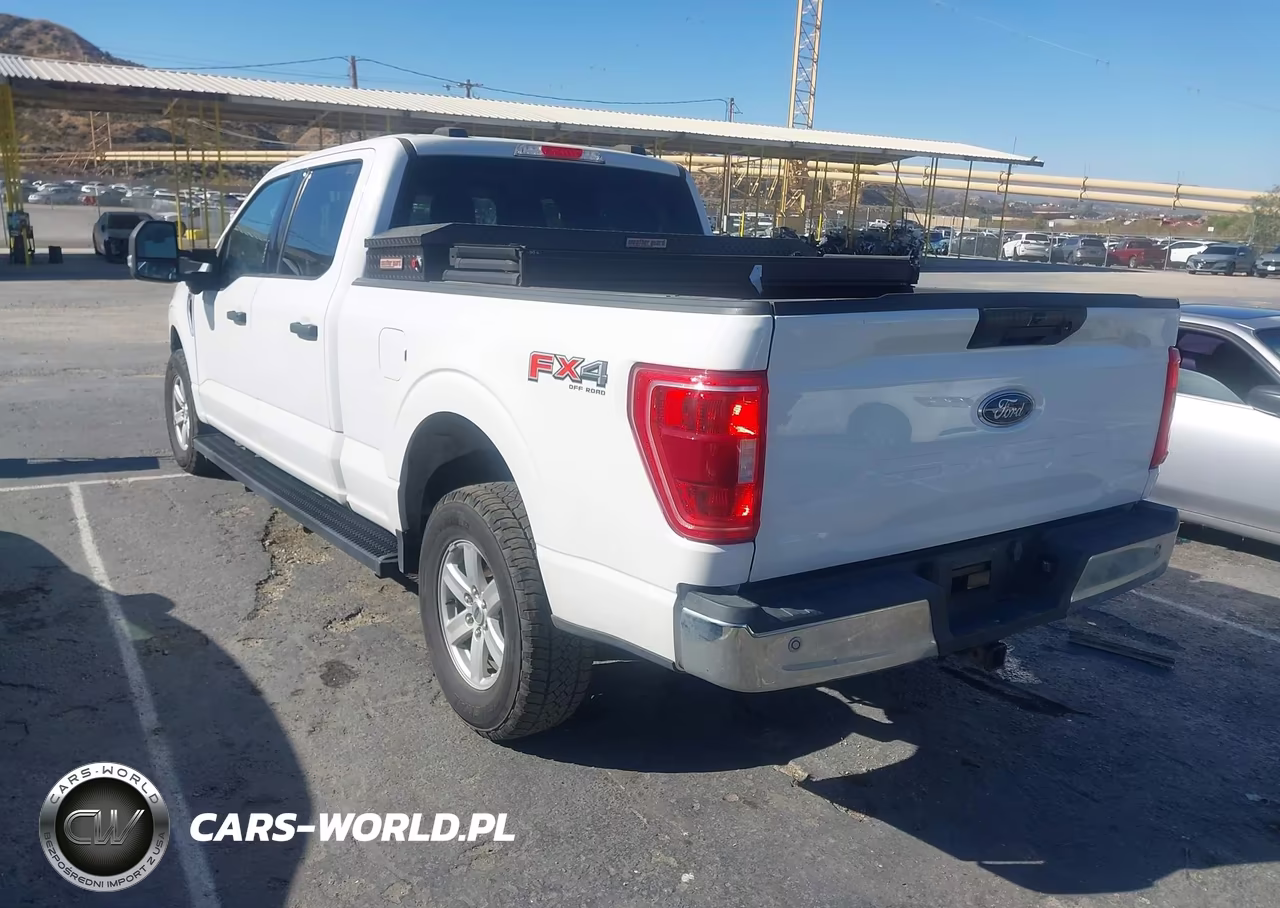 2023 Ford F-150 Xlt VIN:1FTFW1E56PKE16037 - 3