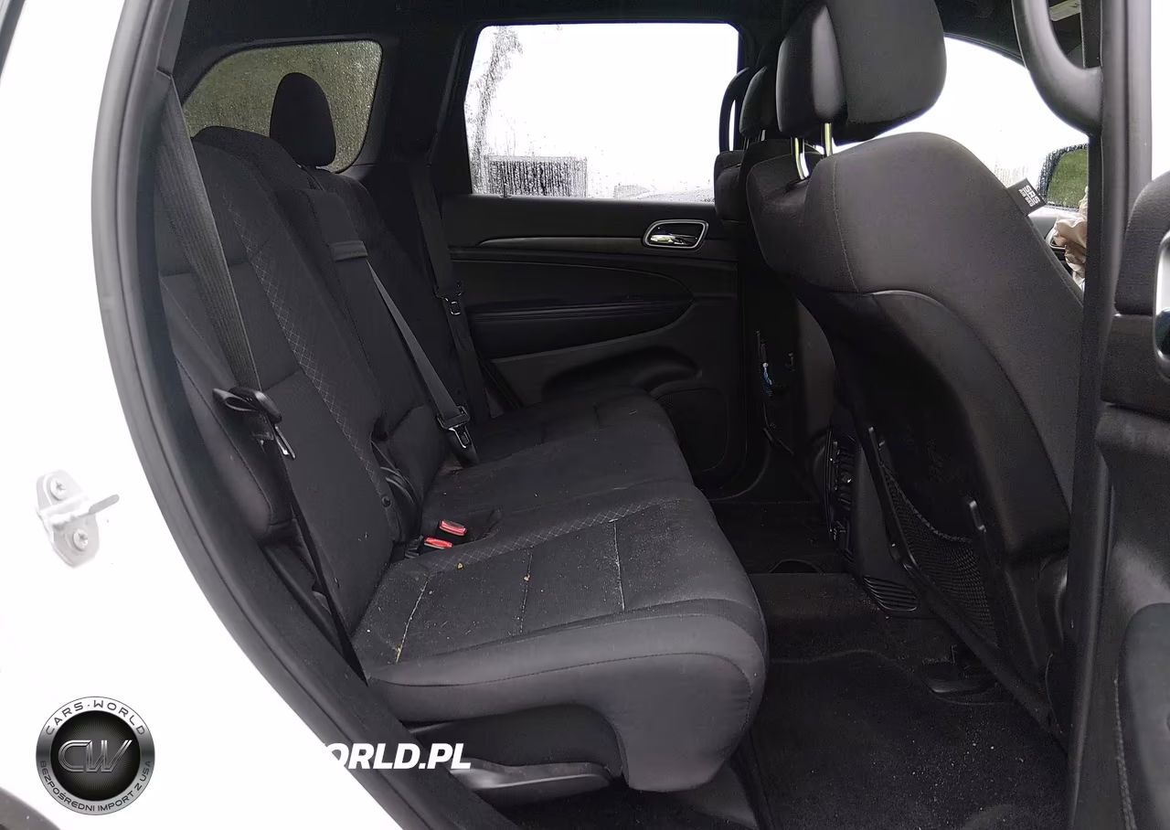 2018 Jeep Grand Cherokee Laredo E 4X4 VIN:1C4RJFAG4JC479350 - 8