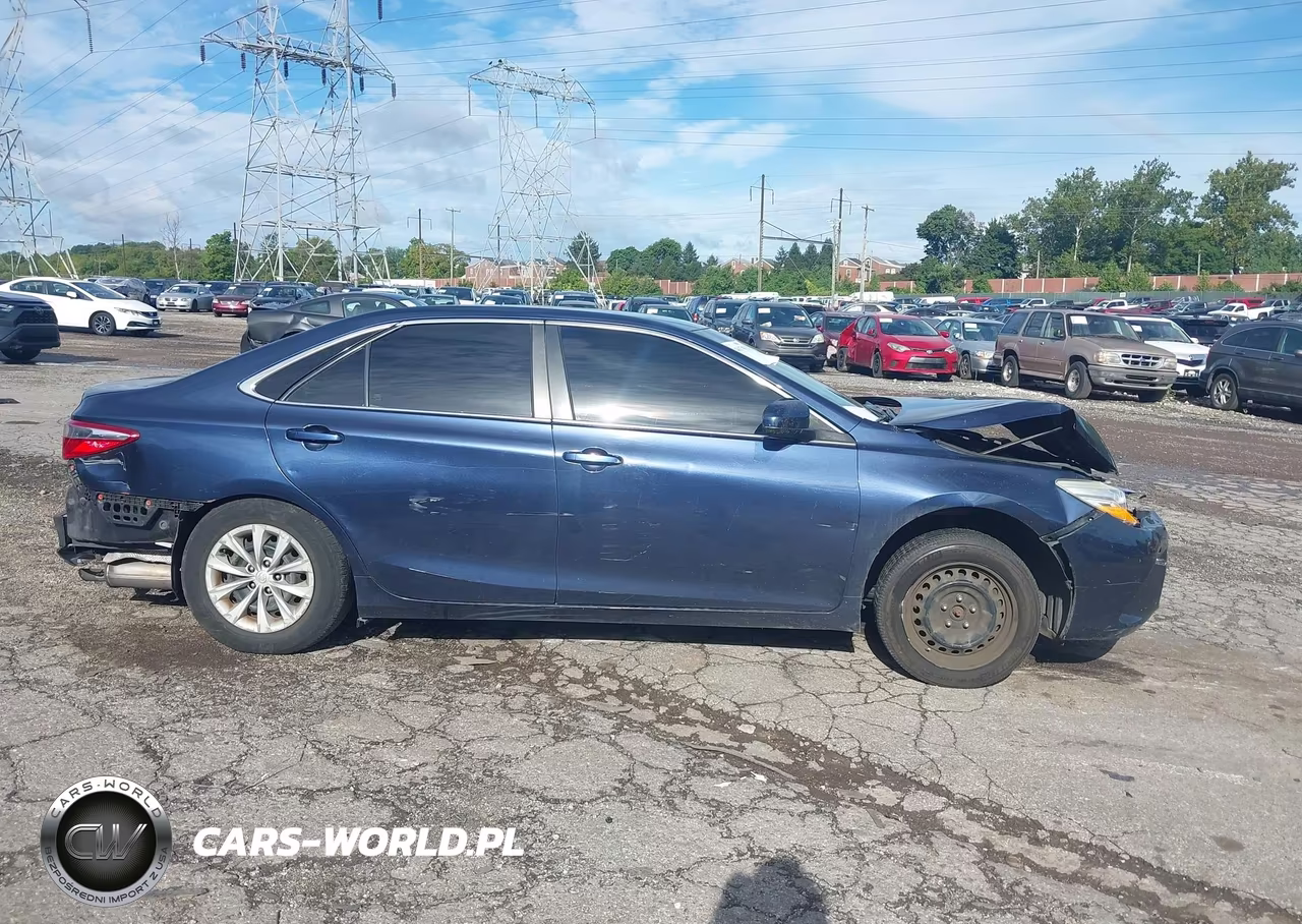 2015 Toyota Camry Le VIN:4T4BF1FK4FR512711 - 12