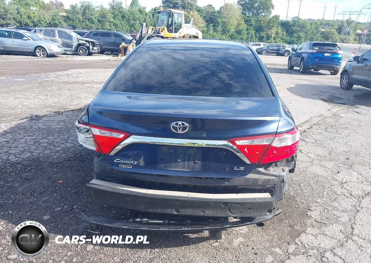 2015 Toyota Camry Le VIN:4T4BF1FK4FR512711 - 15