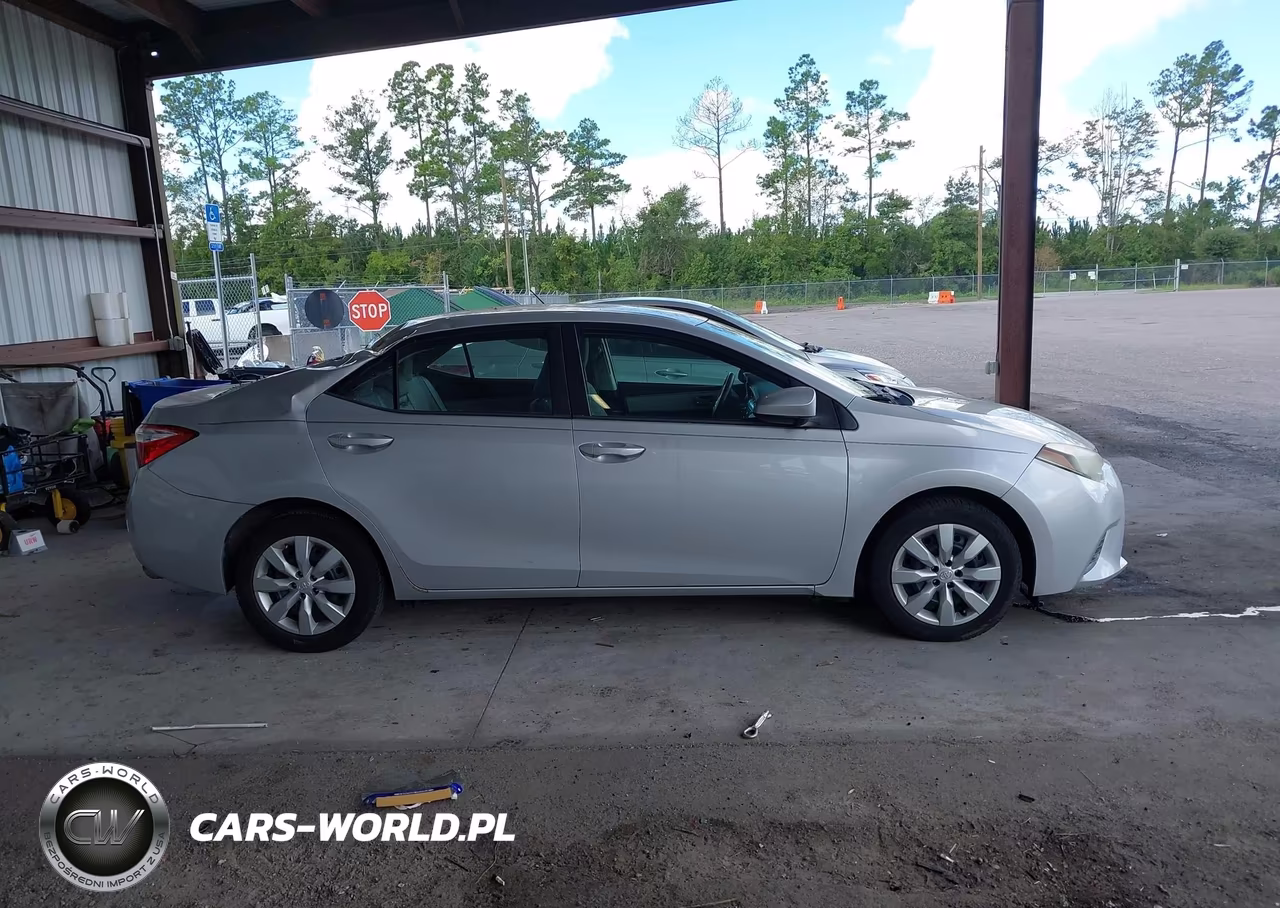 2016 Toyota Corolla Le VIN:2T1BURHE8GC599974 - 12