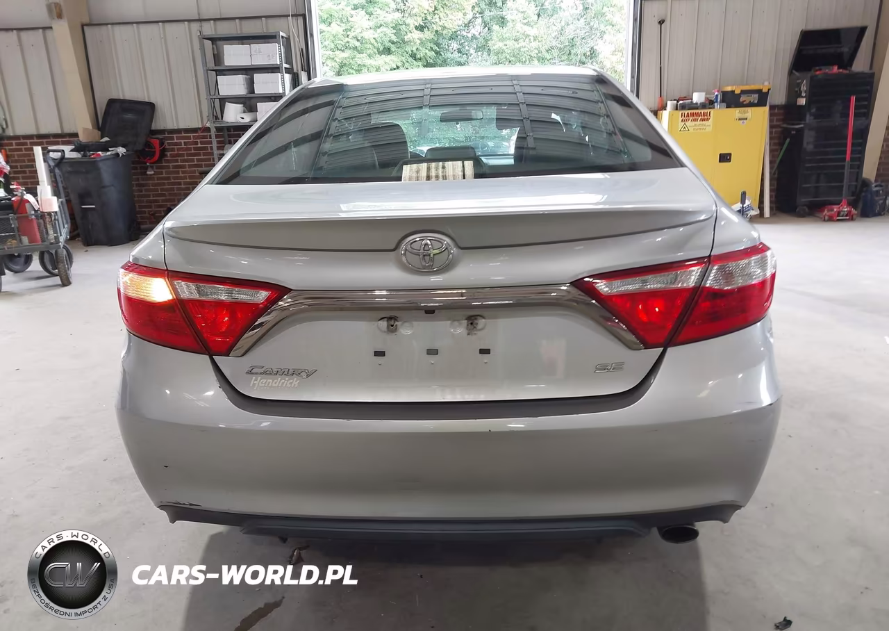 2017 Toyota Camry Se VIN:4T1BF1FK5HU764688 - 16