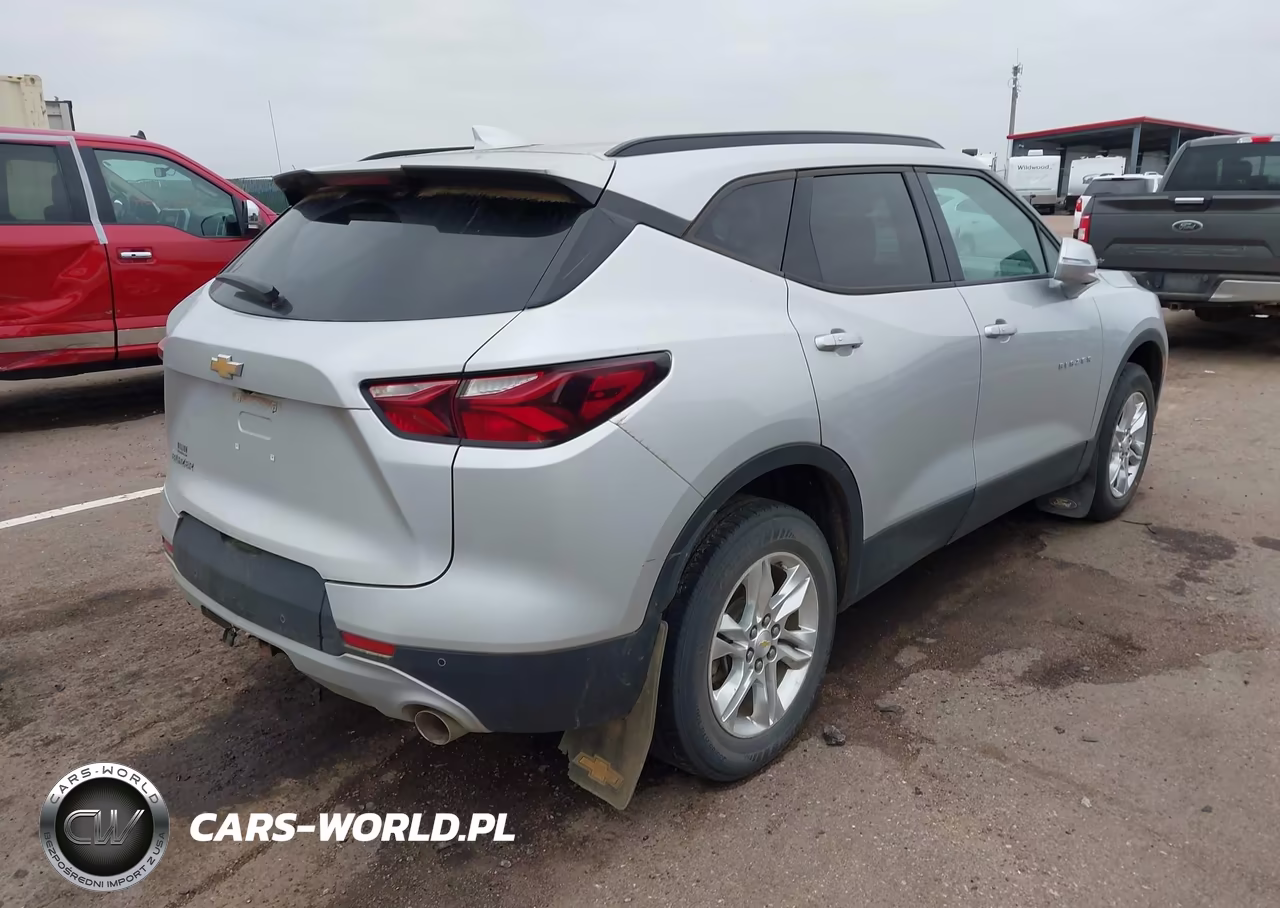 2019 Chevrolet Blazer VIN:3GNKBBRA0KS693679 - 4