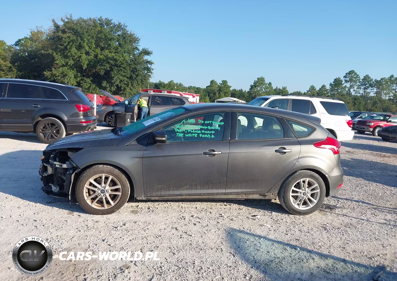 2015 Ford Focus Se VIN:1FADP3K22FL227782 - 15