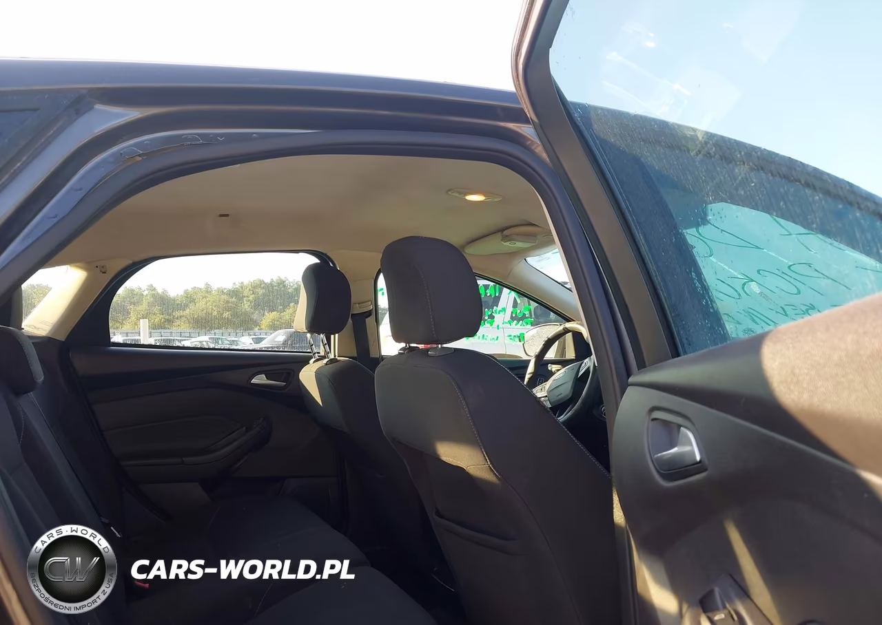 2015 Ford Focus Se VIN:1FADP3K22FL227782 - 8