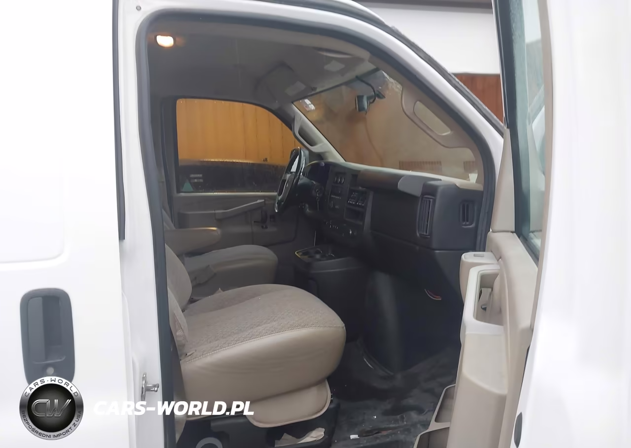 2016 Chevrolet Express 3500 Work Van VIN:1GCZGGFG3G1232239 - 5