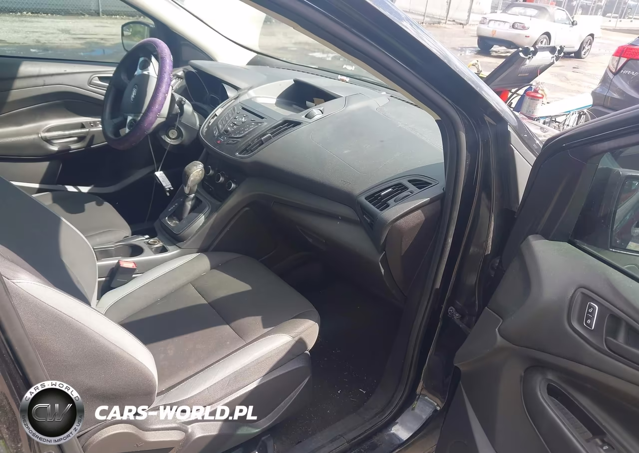 2015 Ford Escape S VIN:1FMCU0F79FUB56735 - 5