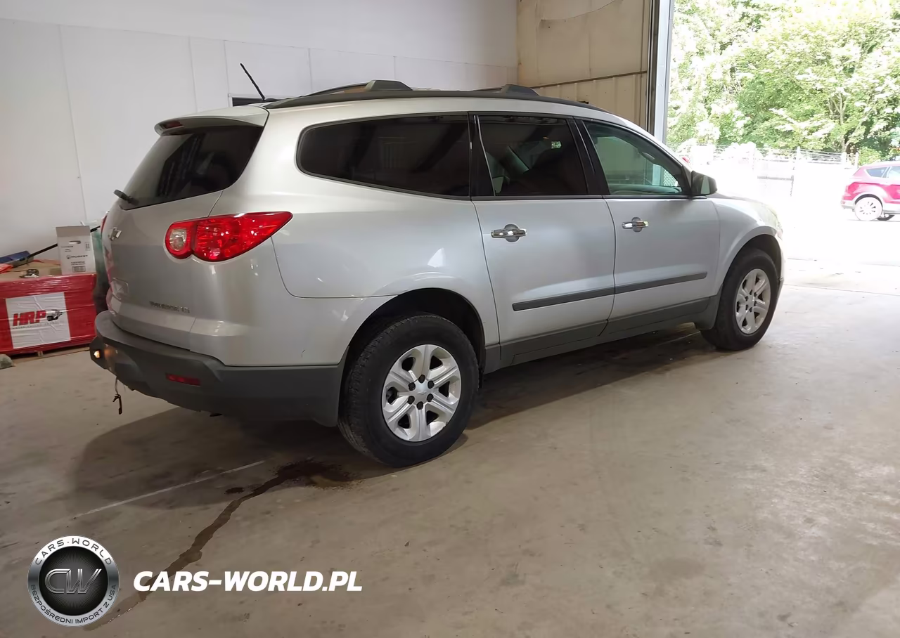 2012 Chevrolet Traverse Ls VIN:1GNKVFED7CJ413144 - 4