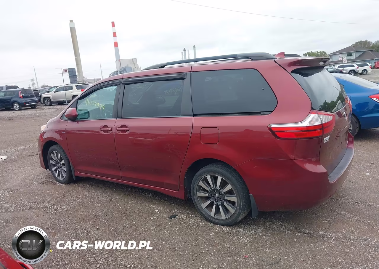 2018 Toyota Sienna Le 7 Passenger VIN:5TDJZ3DC3JS204113 - 14