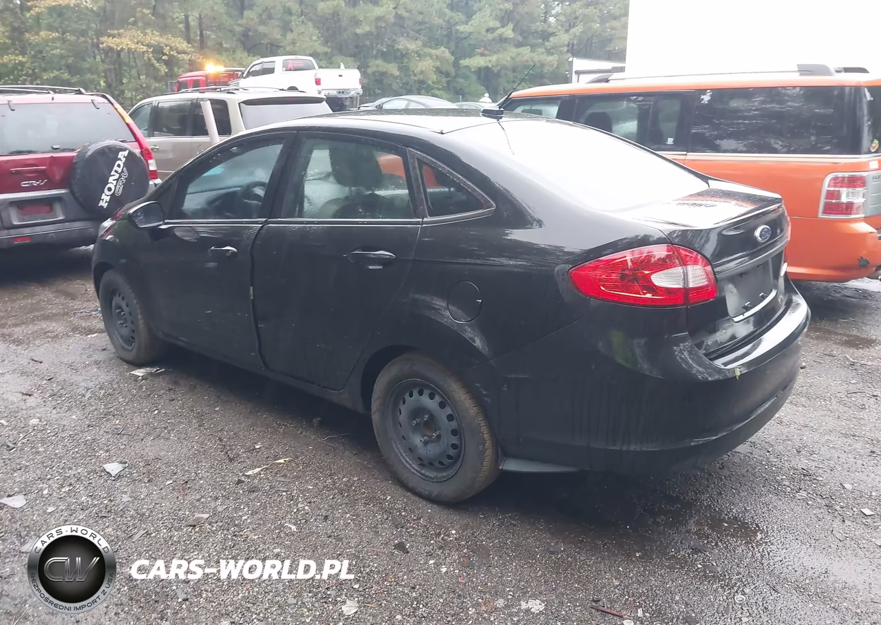 2013 Ford Fiesta S VIN:3FADP4AJ2DM149689 - 3
