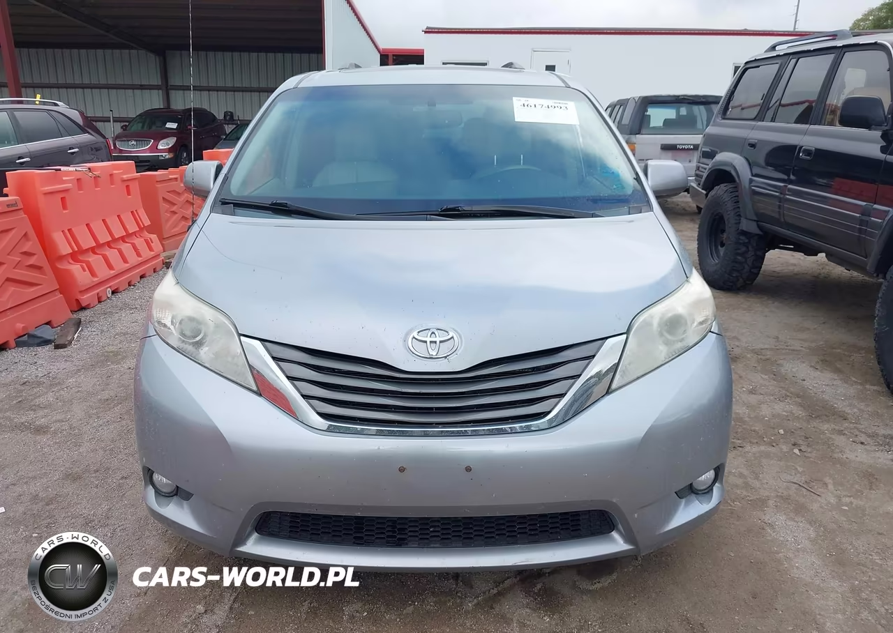 2013 Toyota Sienna Xle V6 8 Passenger VIN:5TDYK3DCXDS360012 - 12