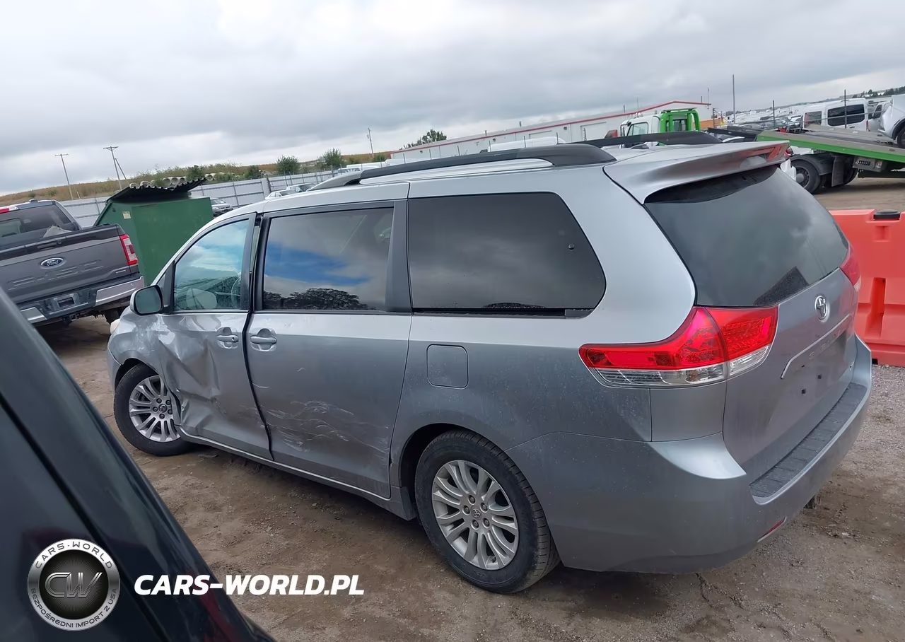 2013 Toyota Sienna Xle V6 8 Passenger VIN:5TDYK3DCXDS360012 - 14
