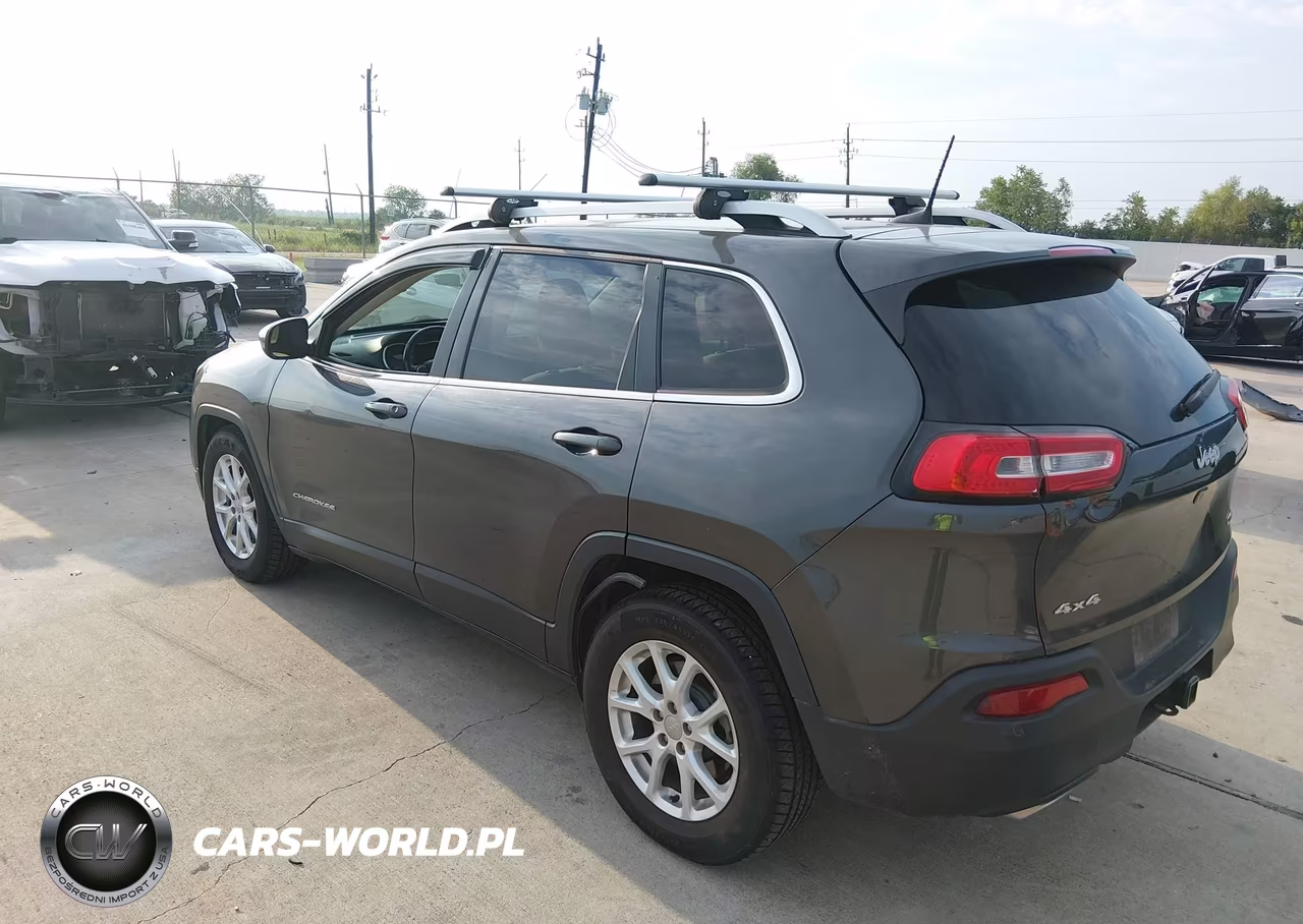 2016 Jeep Cherokee Latitude VIN:1C4PJMCS1GW283399 - 3