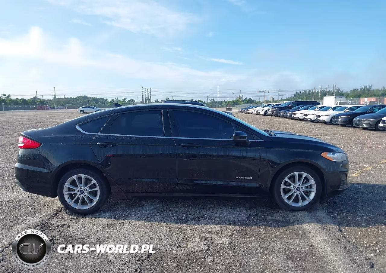 2019 Ford Fusion Hybrid Se VIN:3FA6P0LU3KR258641 - 14