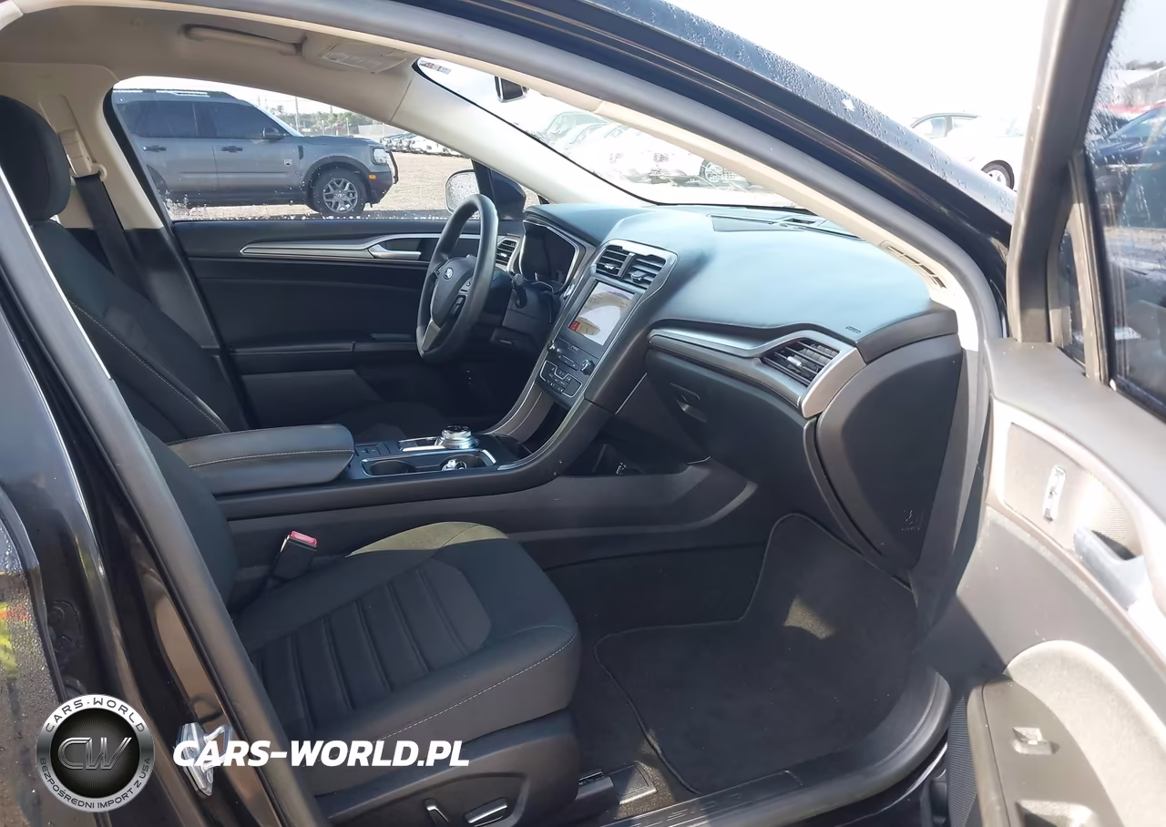 2019 Ford Fusion Hybrid Se VIN:3FA6P0LU3KR258641 - 5
