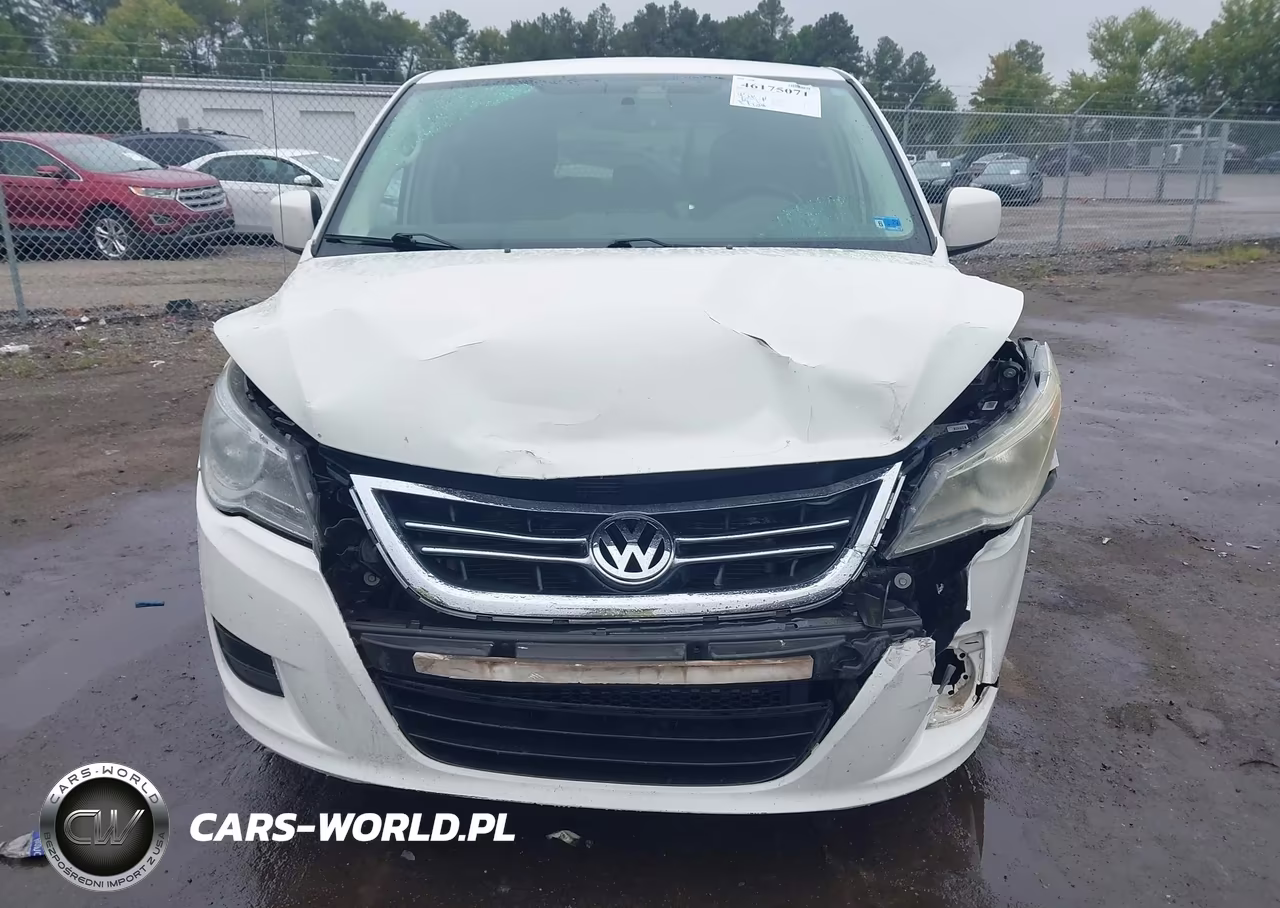2010 Volkswagen Routan Se VIN:2V4RW3D1XAR202271 - 12