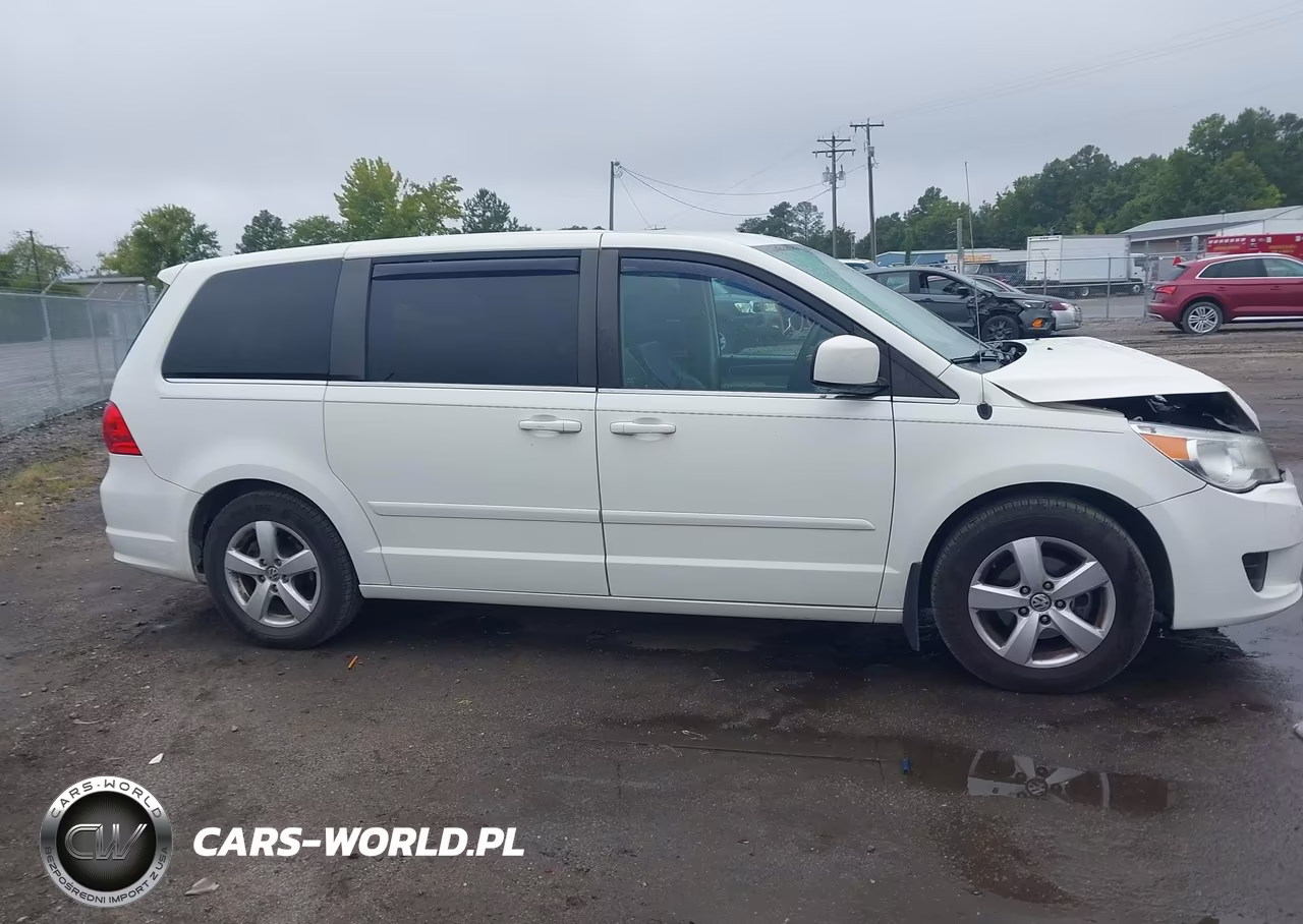 2010 Volkswagen Routan Se VIN:2V4RW3D1XAR202271 - 13