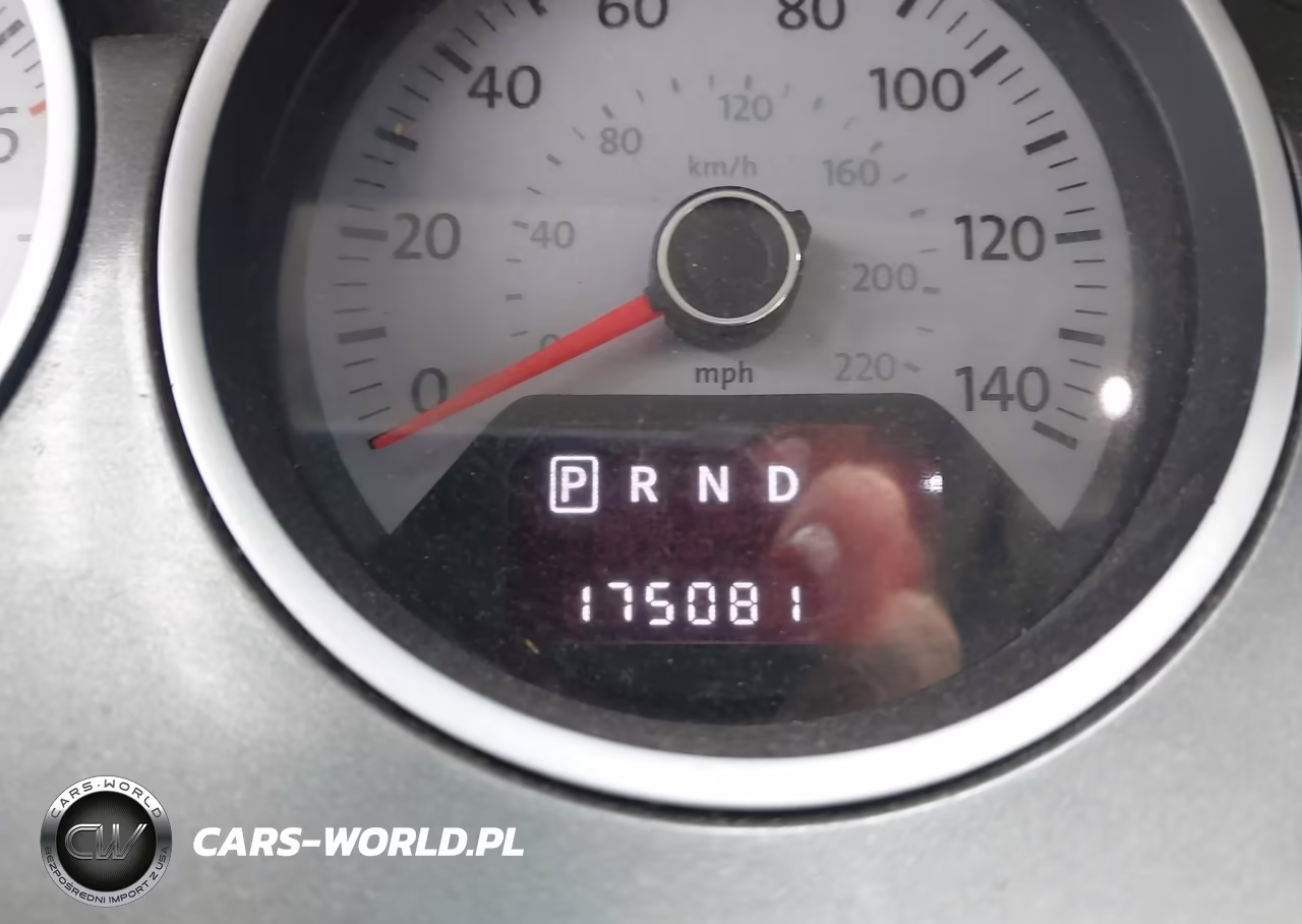 2010 Volkswagen Routan Se VIN:2V4RW3D1XAR202271 - 15