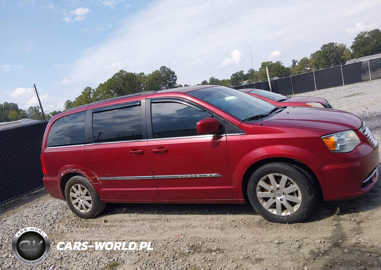 2016 Chrysler Town & Country Touring VIN:2C4RC1BG8GR118635 - 13