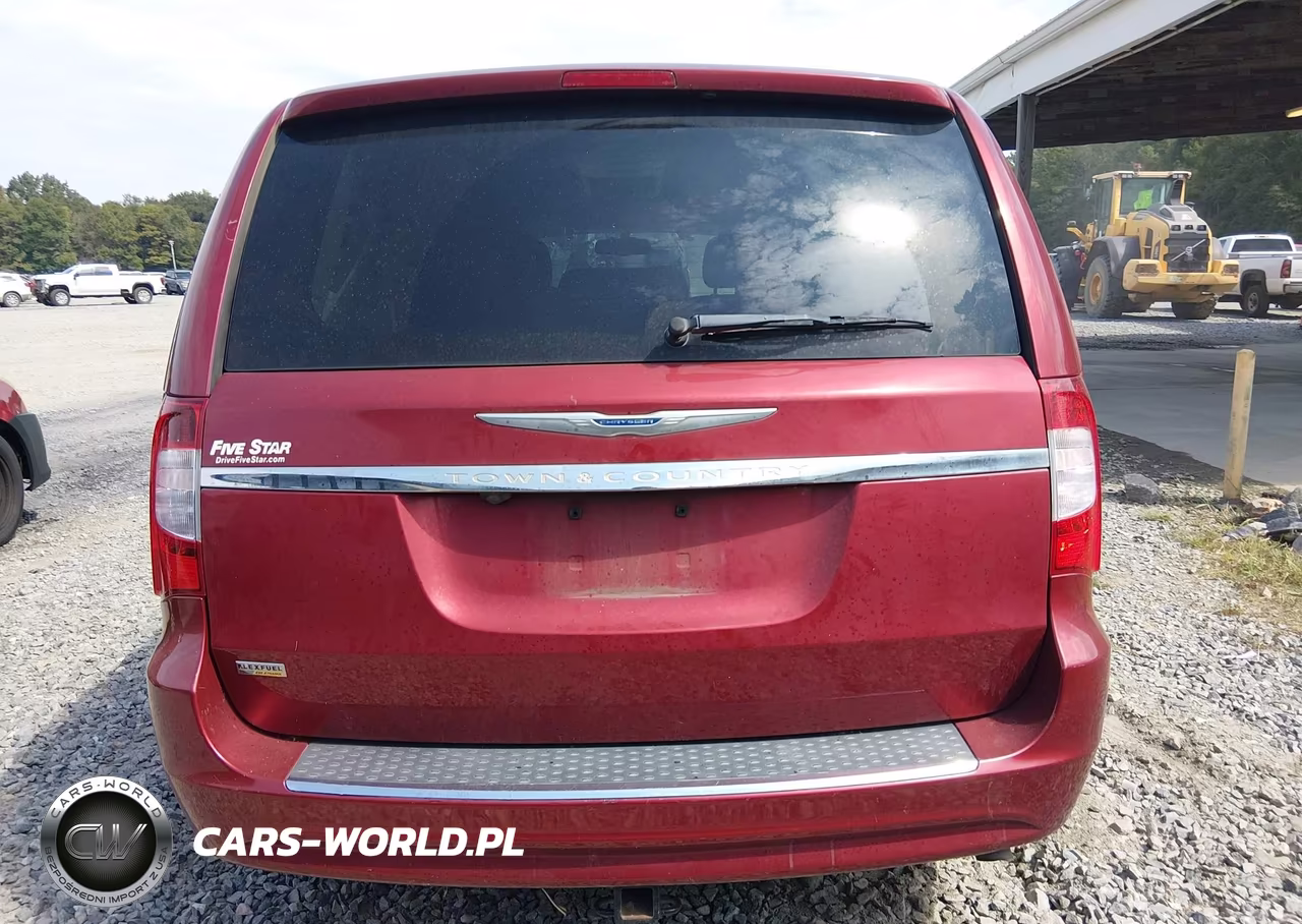 2016 Chrysler Town & Country Touring VIN:2C4RC1BG8GR118635 - 16