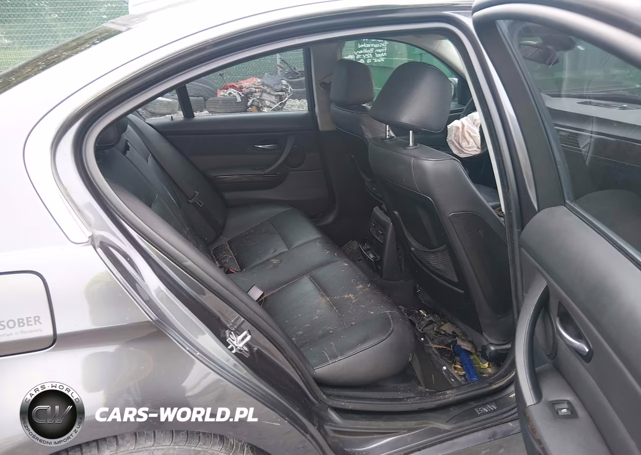 2006 BMW 330Xi VIN:WBAVD33506KV64616 - 8