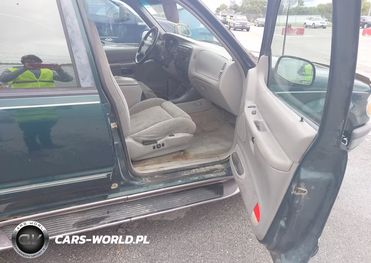 1995 Ford Explorer VIN:1FMDU34X7SZB97774 - 5