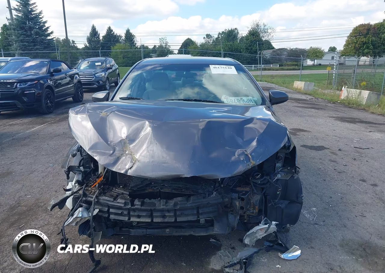 2016 Toyota Camry Le VIN:4T1BF1FK5GU123068 - 12