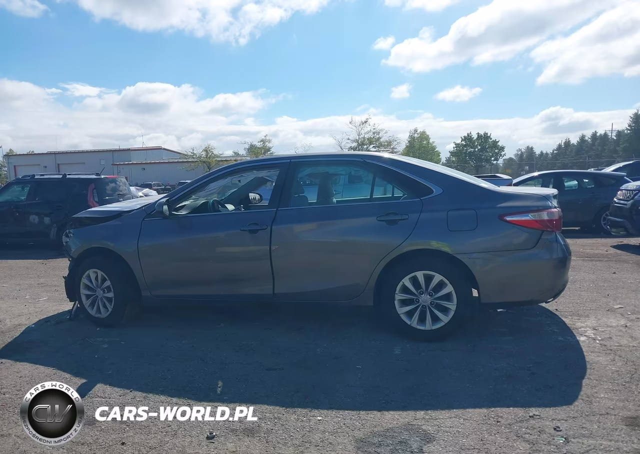2016 Toyota Camry Le VIN:4T1BF1FK5GU123068 - 14