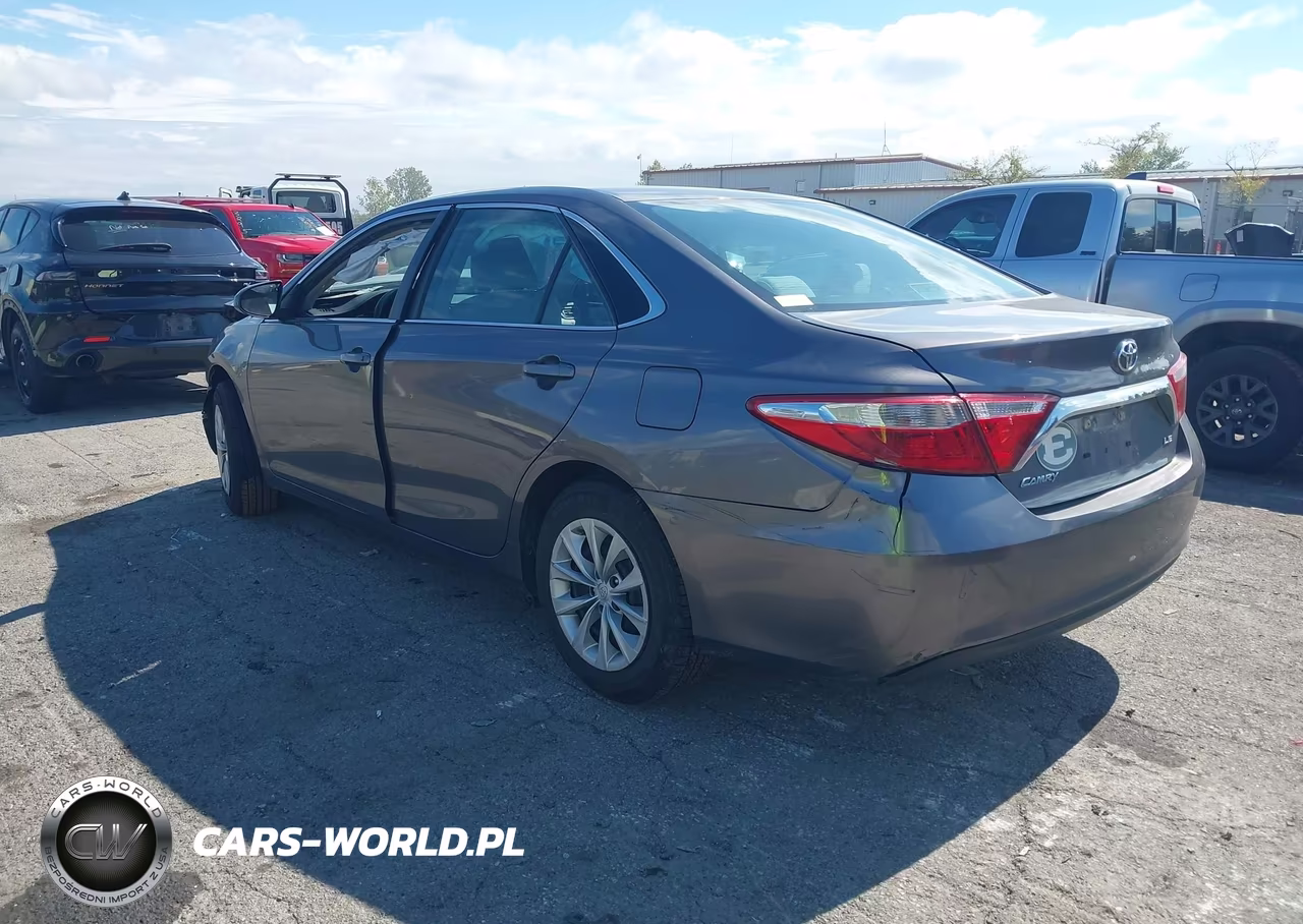 2016 Toyota Camry Le VIN:4T1BF1FK5GU123068 - 3
